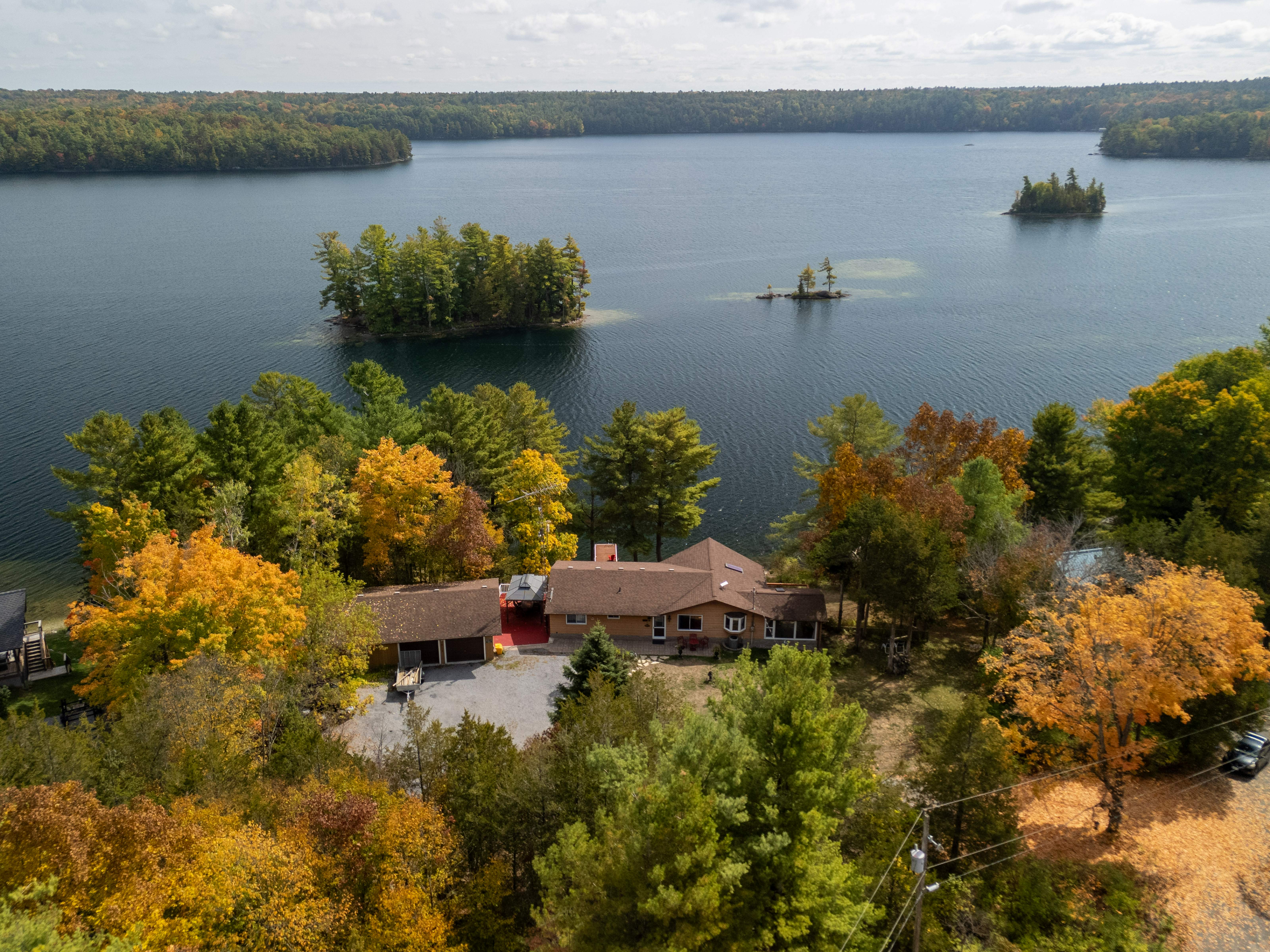 South Frontenac, Ontario, K0H 2L0, CA, 3 Bedrooms Bedrooms, ,3 BathroomsBathrooms,Residential,For Sale,1960739