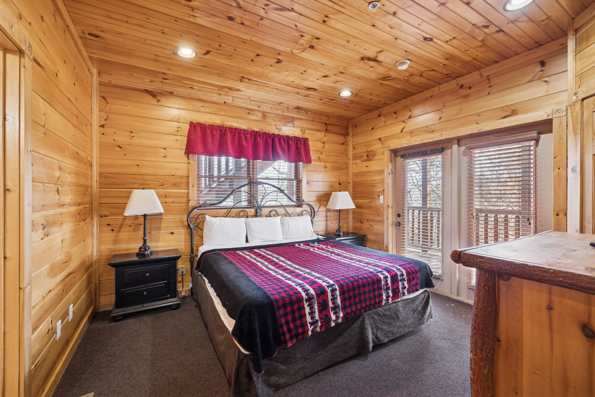 Gatlinburg, Tennessee, 37738, United States, 9 Bedrooms Bedrooms, ,9 BathroomsBathrooms,Residential,For Sale,1996380