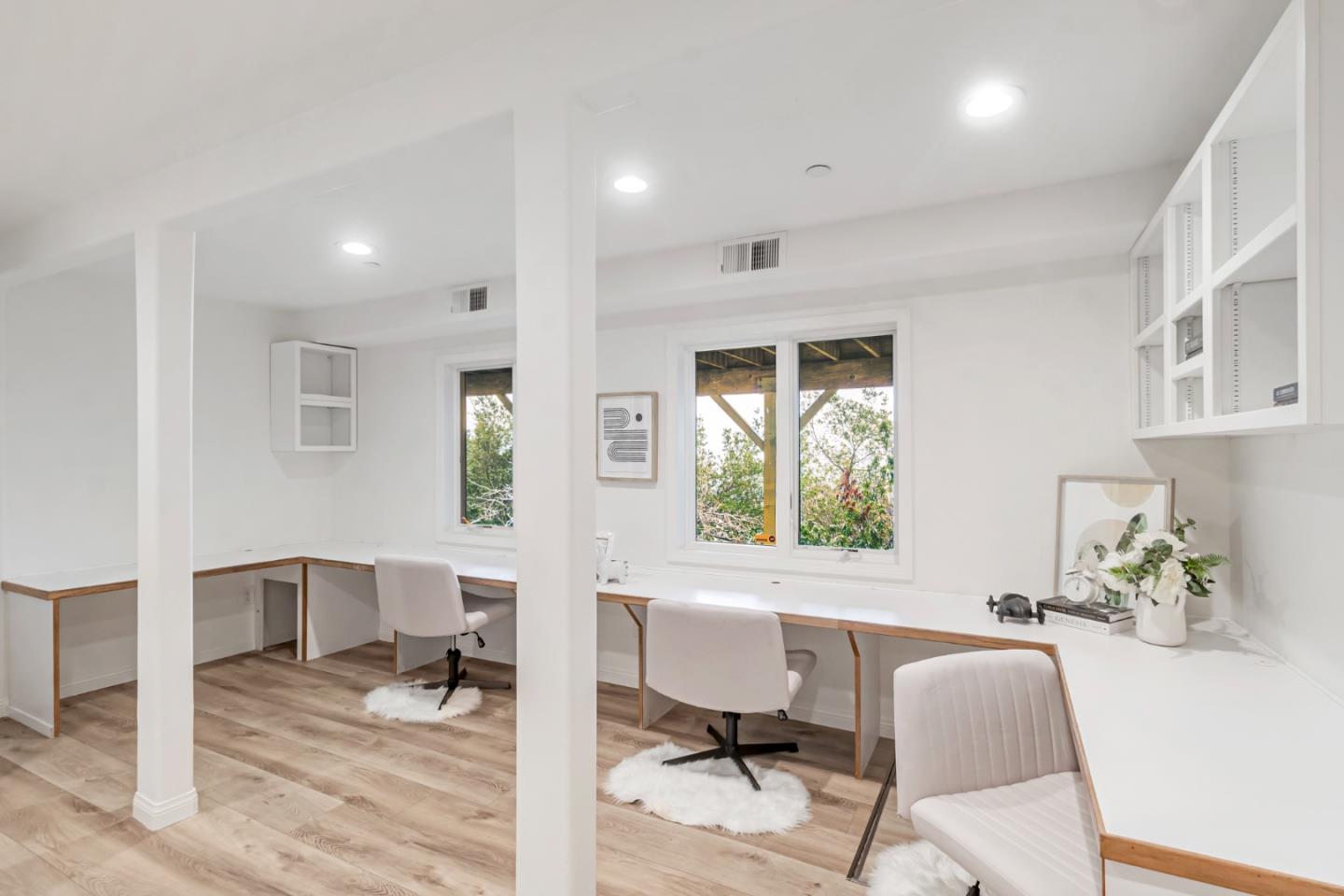 San Carlos, California, 94070, United States, 5 Bedrooms Bedrooms, ,5 BathroomsBathrooms,Residential,For Sale,1700172
