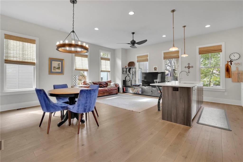 Atlanta, Georgia, 30316, United States, 2 Bedrooms Bedrooms, ,4 BathroomsBathrooms,Residential,For Sale,2007834