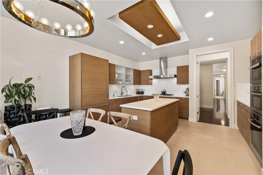 Los Angeles, California, 90024, United States, 2 Bedrooms Bedrooms, ,3 BathroomsBathrooms,Residential,For Sale,1829595