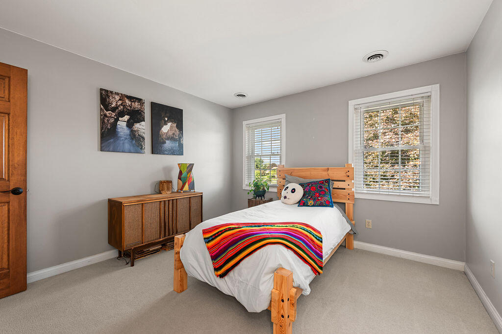 Valparaiso, Indiana, 46385, United States, 4 Bedrooms Bedrooms, ,3 BathroomsBathrooms,Residential,For Sale,1988266