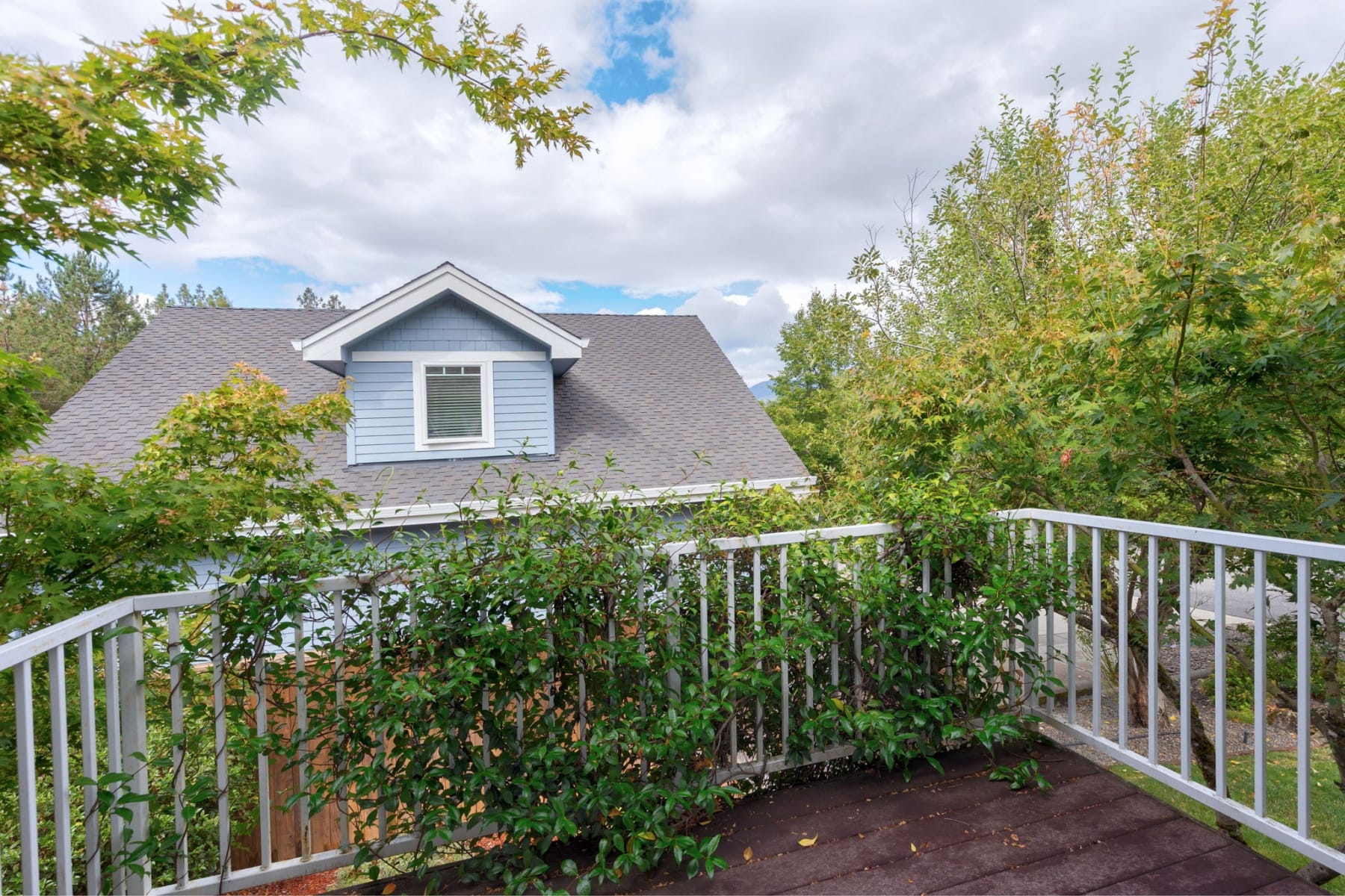  2212 SE Linden Lane Grants Pass, OR 97527 - 物件實景