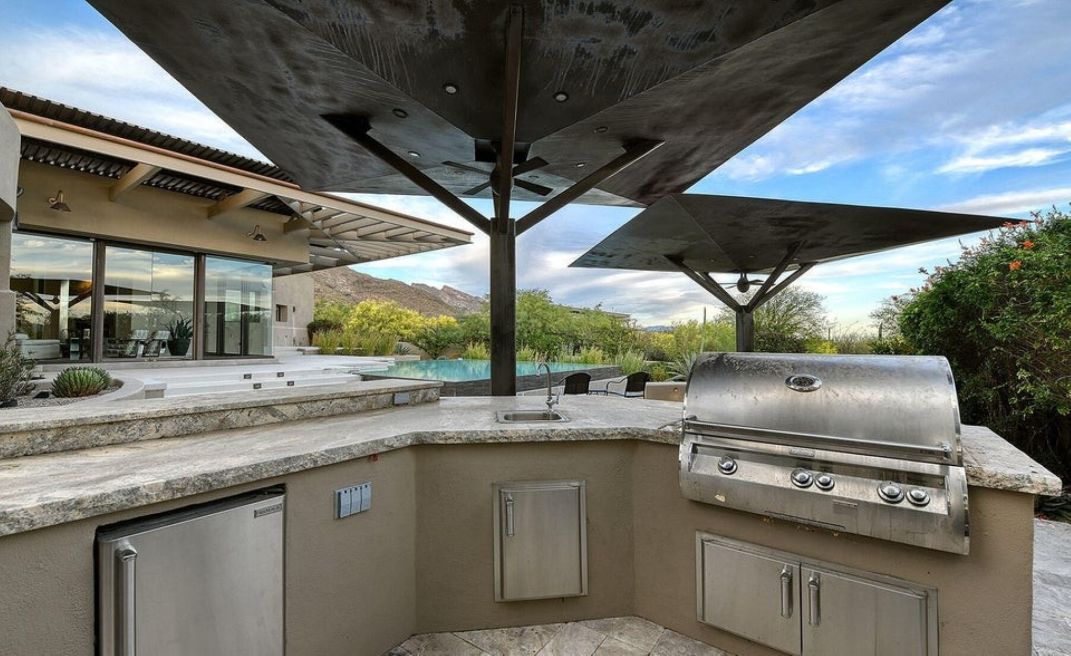  2004 E Desert Garden Drive, Tucson, AZ 85718 - 物件實景