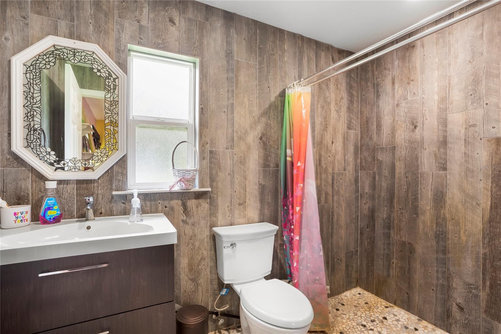 MIMS, Florida, 32754, United States, 3 Bedrooms Bedrooms, ,2 BathroomsBathrooms,Residential,For Sale,1878459