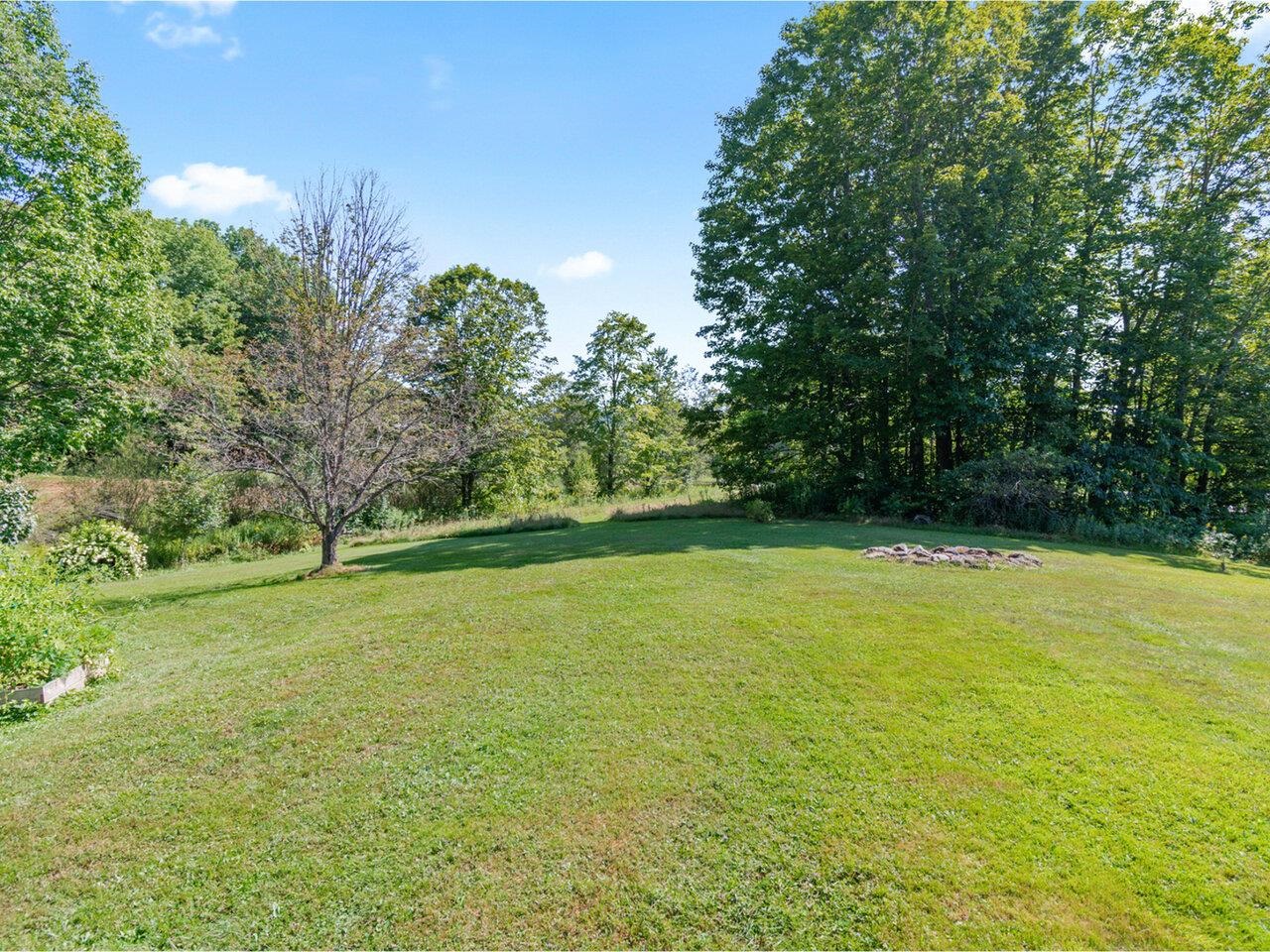 Waterbury, Vermont, 05676, United States, 2 Bedrooms Bedrooms, ,2 BathroomsBathrooms,Residential,For Sale,1938953