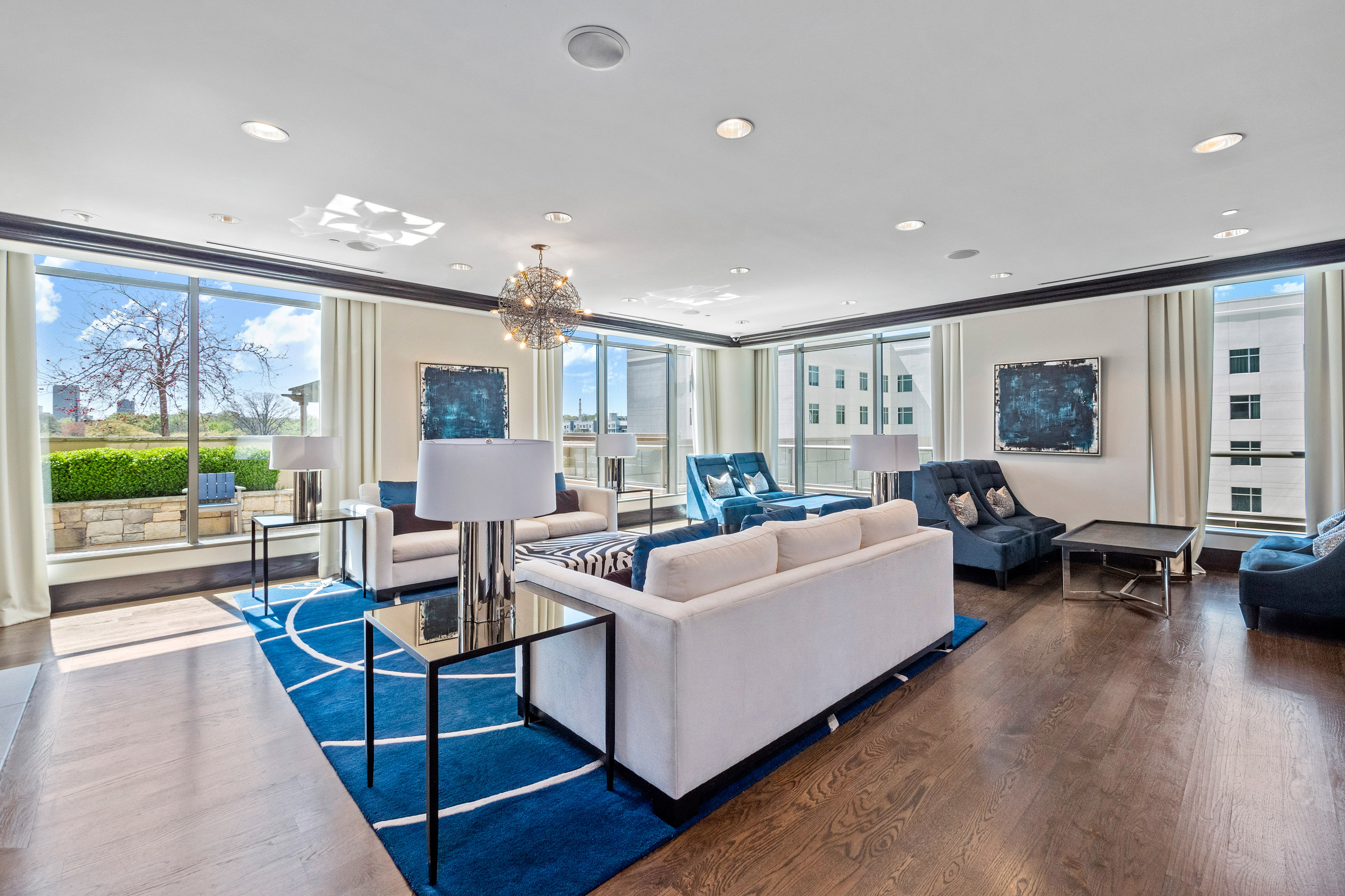  Luxurious Upgraded Three Bedroom Condo with Resort-style Amenities - 物件實景