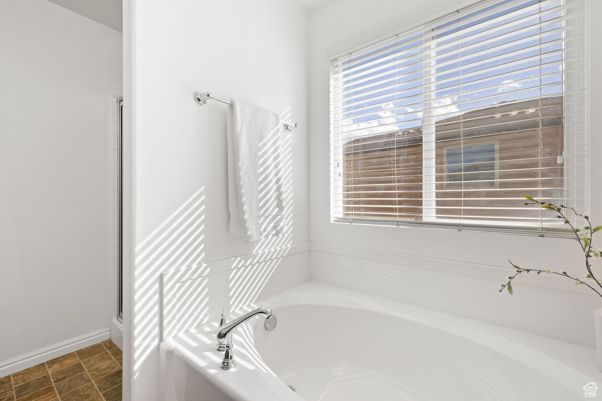 Saratoga Springs, Utah, 84045, United States, 4 Bedrooms Bedrooms, ,3 BathroomsBathrooms,Residential,For Sale,1906604