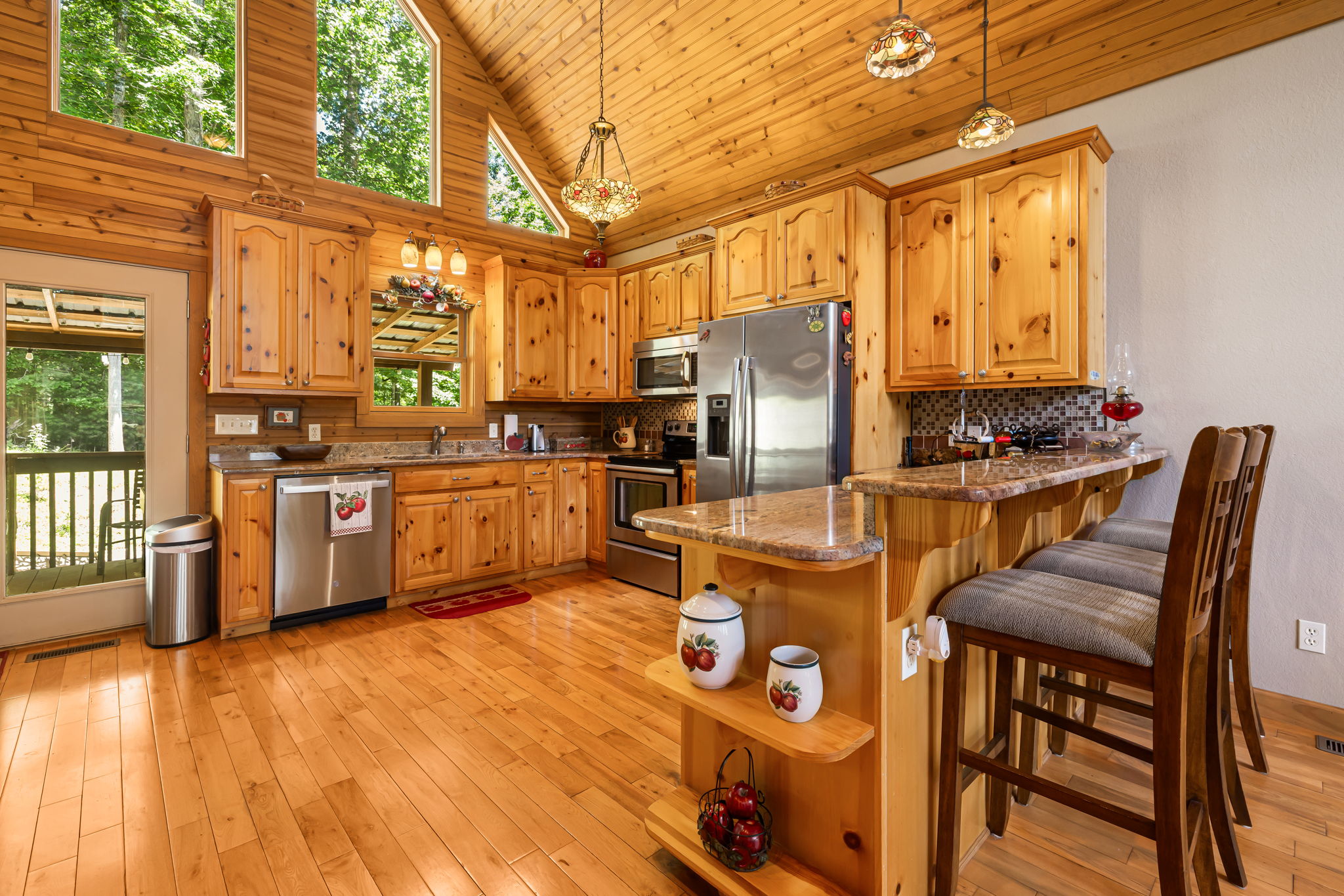 Burnsville, North Carolina, 28714, United States, 2 Bedrooms Bedrooms, ,Residential,For Sale,1931797