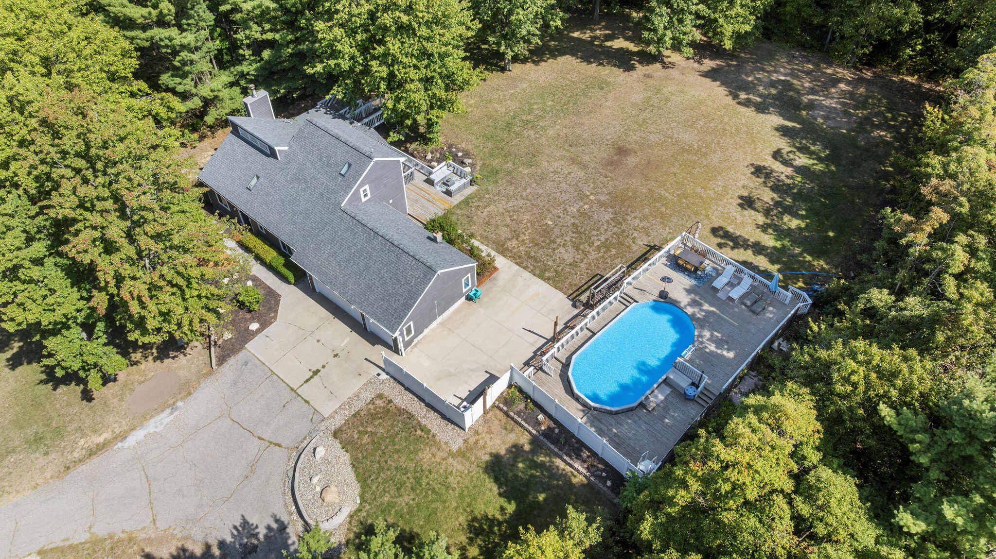 Holland, Michigan, 49423, United States, 5 Bedrooms Bedrooms, ,4 BathroomsBathrooms,Residential,For Sale,1982787