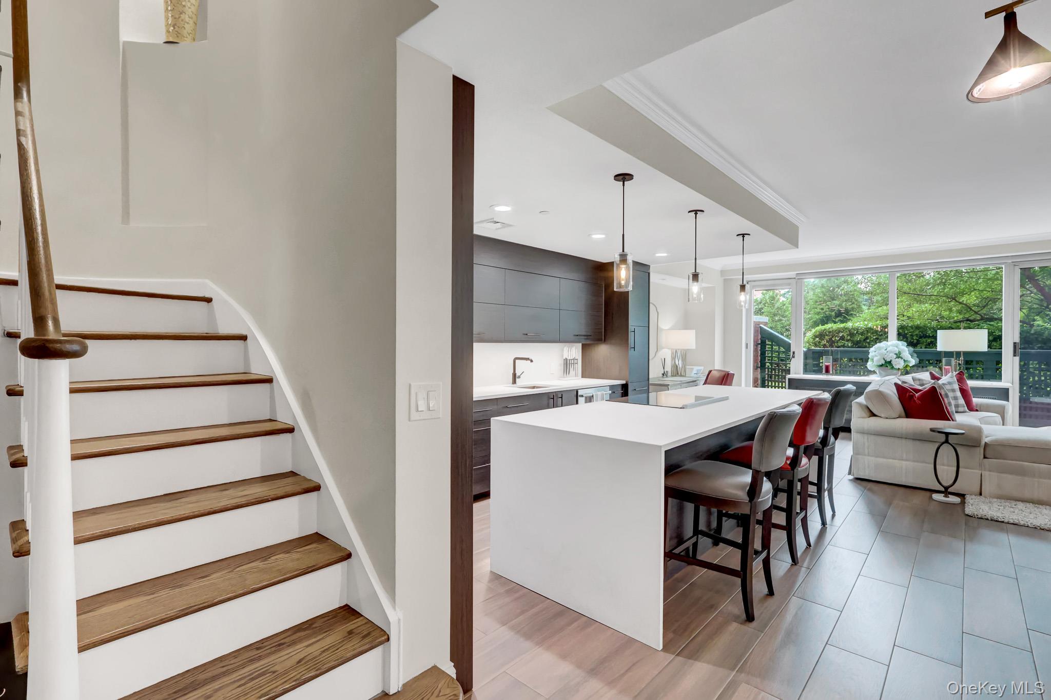  111 Cherry Valley Avenue, Garden City, NY, 11530 - 物件實景