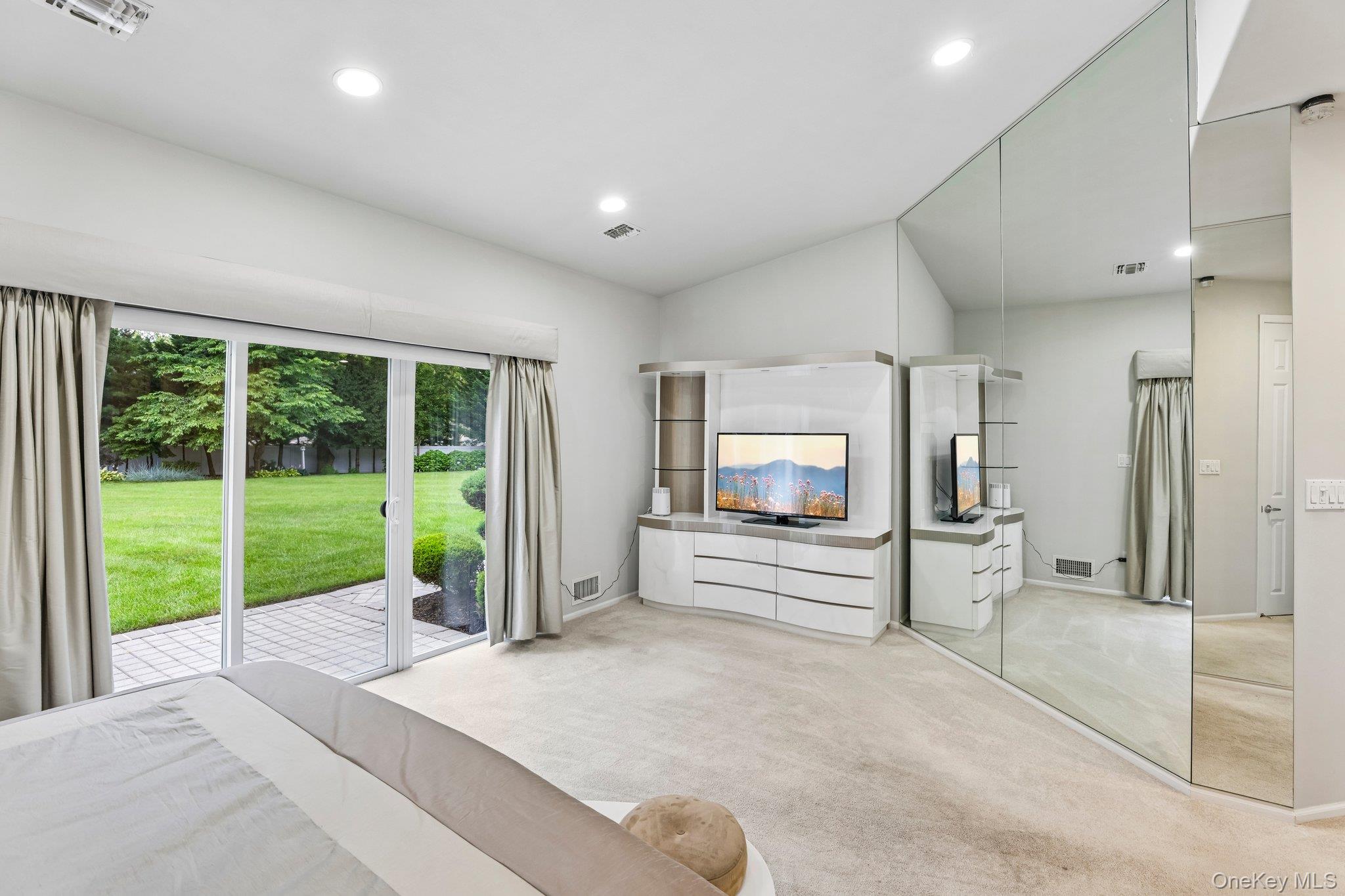  75 Arbor Field Way, Lake Grove, NY, 11755 - 物件實景