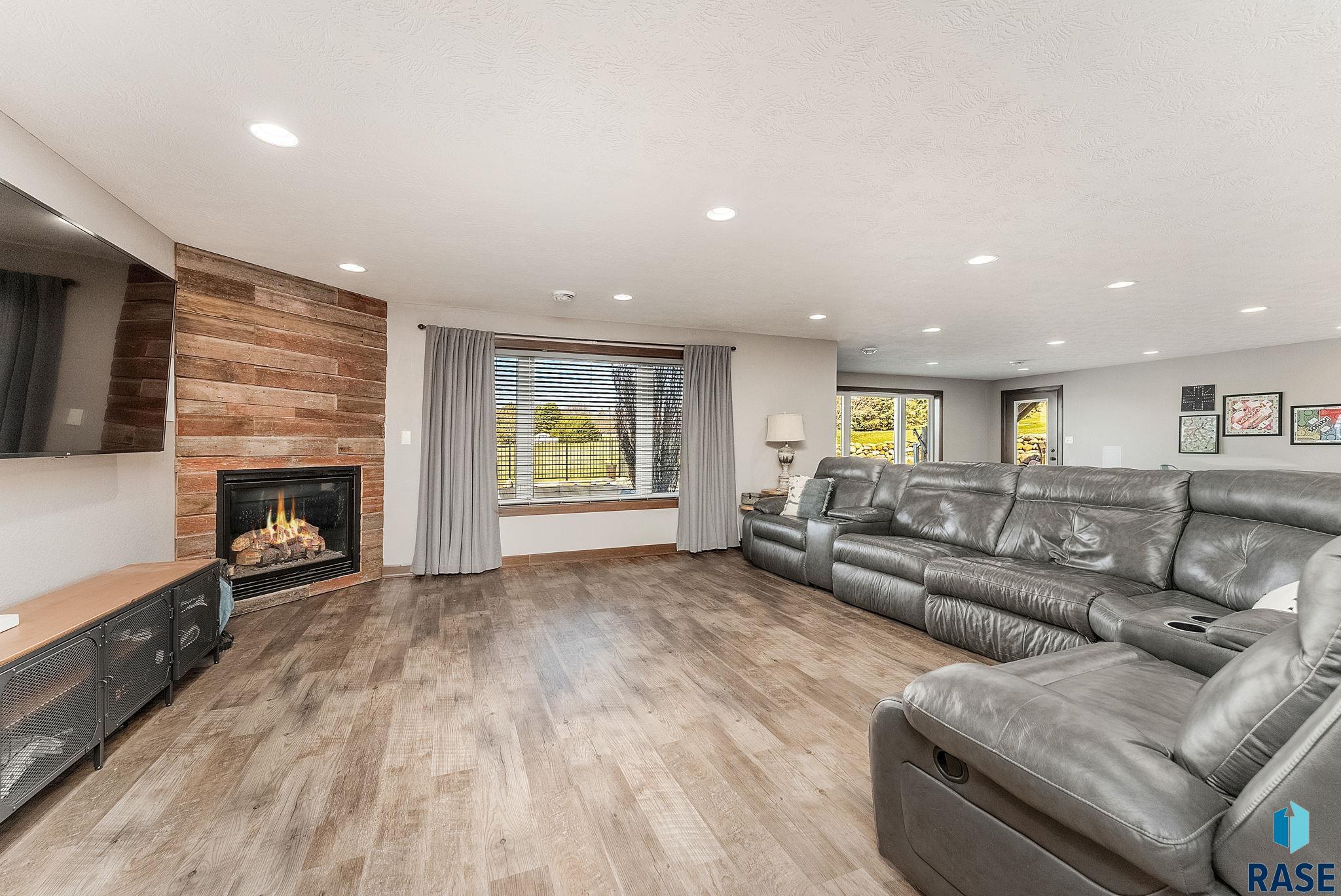 Lester, Iowa, 51242, United States, 4 Bedrooms Bedrooms, ,5 BathroomsBathrooms,Residential,For Sale,1926718