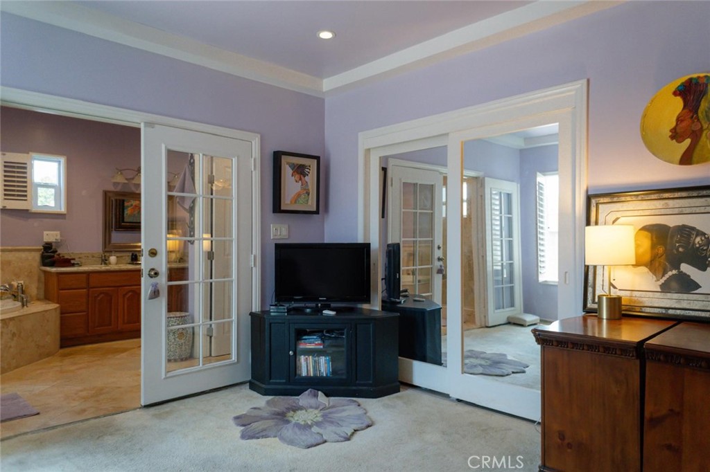 Los Angeles, California, 90008, United States, 3 Bedrooms Bedrooms, ,3 BathroomsBathrooms,Residential,For Sale,2011148