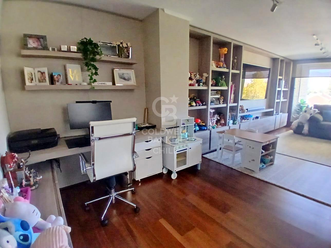 Lo Barnechea, Chile, 3 Bedrooms Bedrooms, ,5 BathroomsBathrooms,Residential,For Sale,1746067