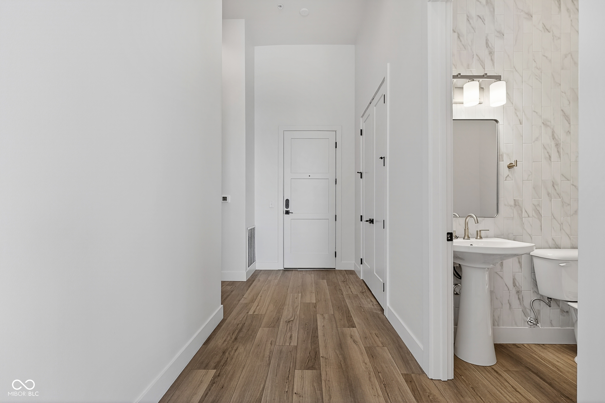 Carmel, Indiana, 46032, United States, 2 Bedrooms Bedrooms, ,3 BathroomsBathrooms,Residential,For Sale,1982806