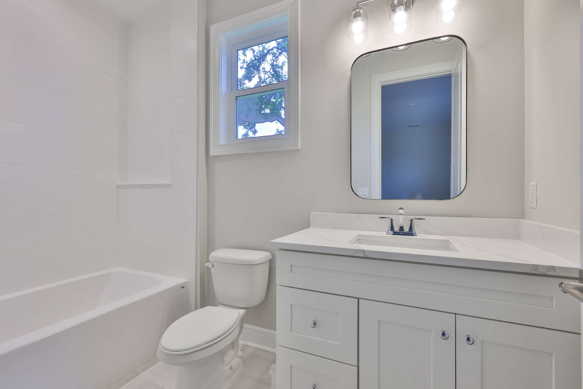 Tampa, Florida, 33609, United States, 4 Bedrooms Bedrooms, ,5 BathroomsBathrooms,Residential,For Sale,1792306