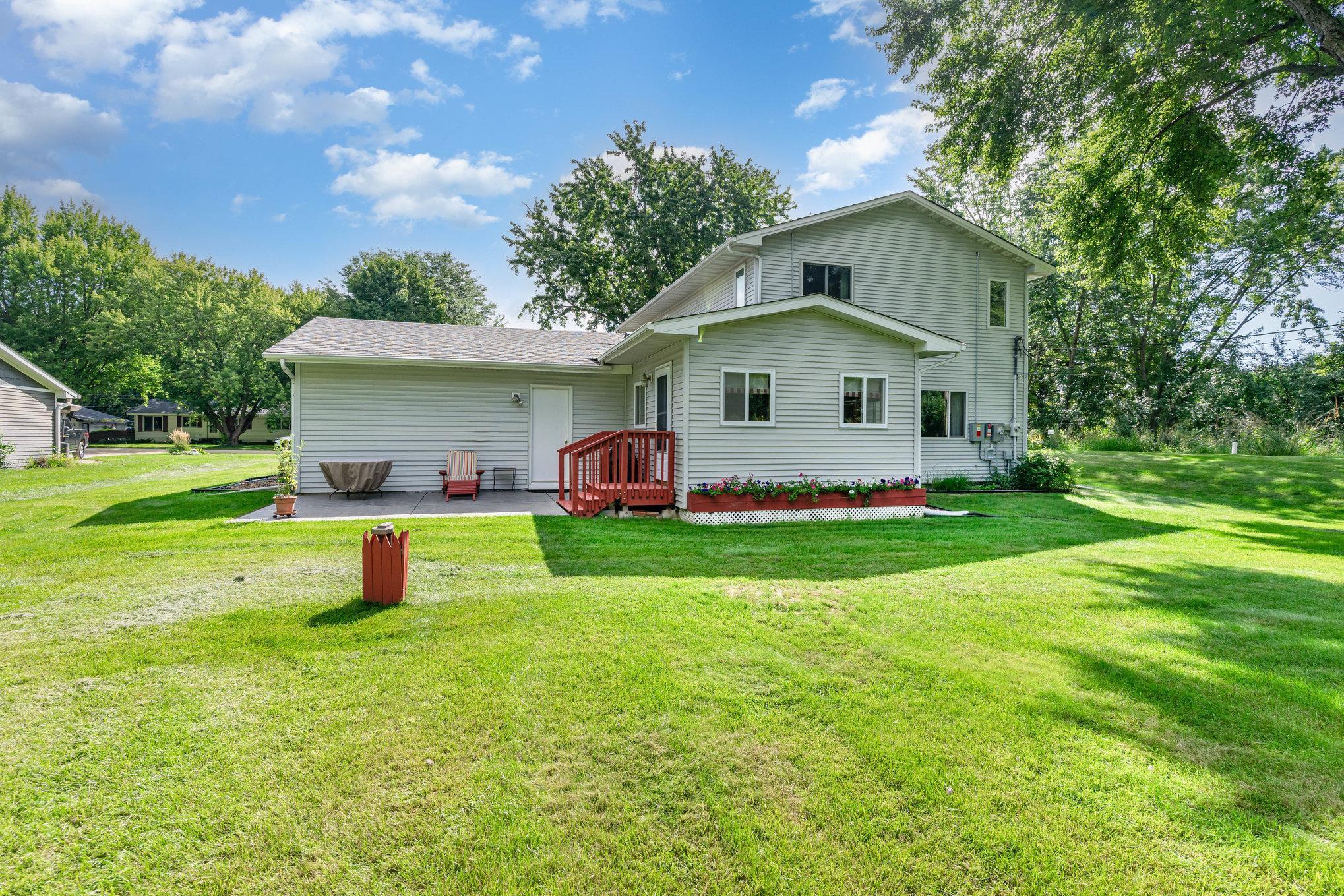 Lakeville, Minnesota, 55044, United States, 5 Bedrooms Bedrooms, ,1 BathroomBathrooms,Residential,For Sale,1989528