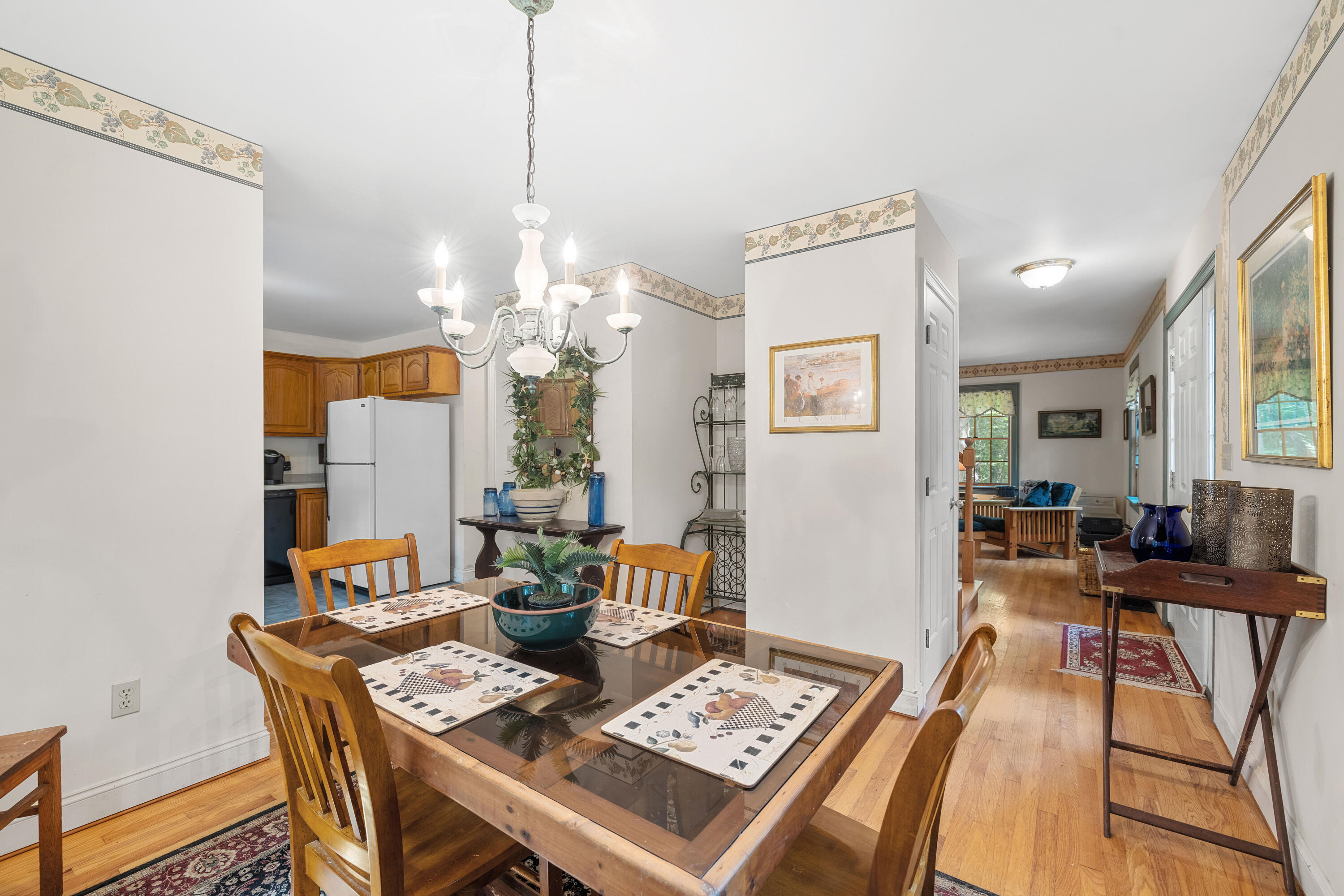 Ogunquit, Maine, 03907, United States, 2 Bedrooms Bedrooms, ,2 BathroomsBathrooms,Residential,For Sale,1885422