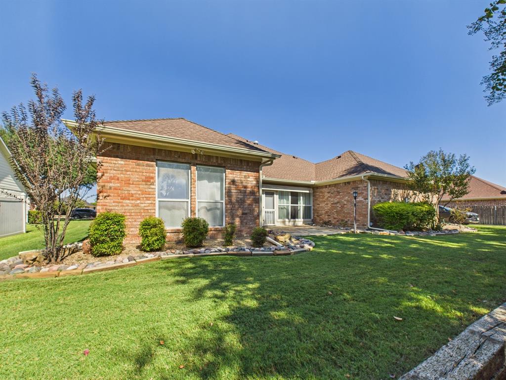 Waxahachie, Texas, 75165, United States, 3 Bedrooms Bedrooms, ,2 BathroomsBathrooms,Residential,For Sale,1977145