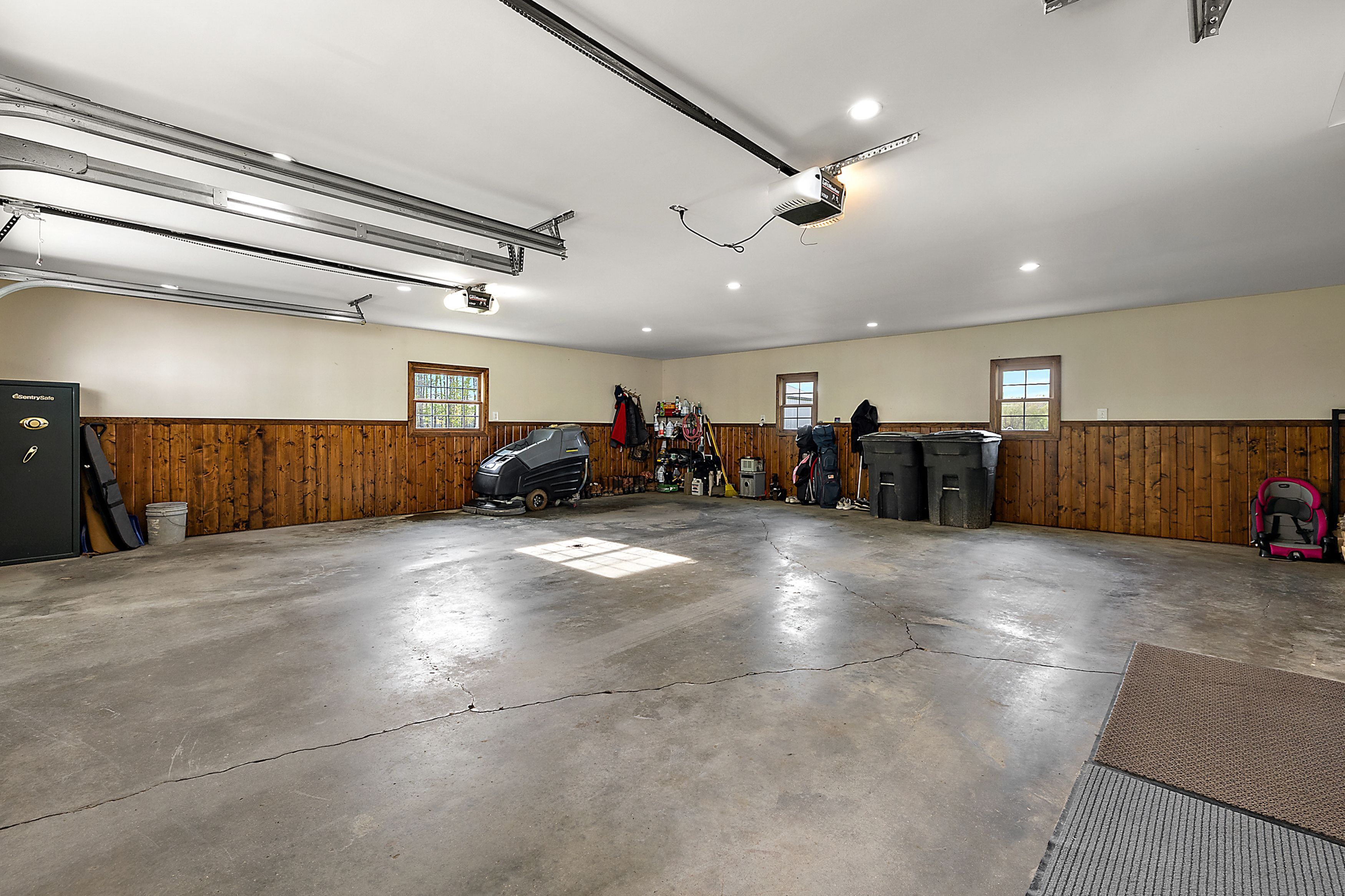 Lapeer, Michigan, 48446, United States, 3 Bedrooms Bedrooms, ,3 BathroomsBathrooms,Residential,For Sale,1807145