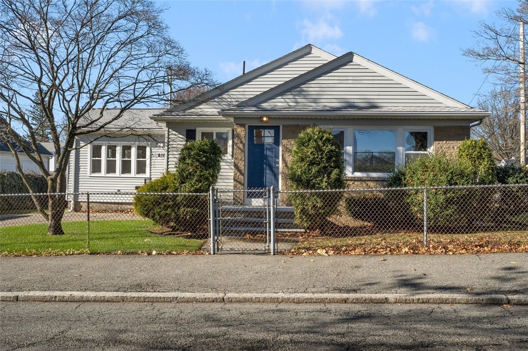 Providence, Rhode Island, 02809, United States, 3 Bedrooms Bedrooms, ,1 BathroomBathrooms,Residential,For Sale,2003236