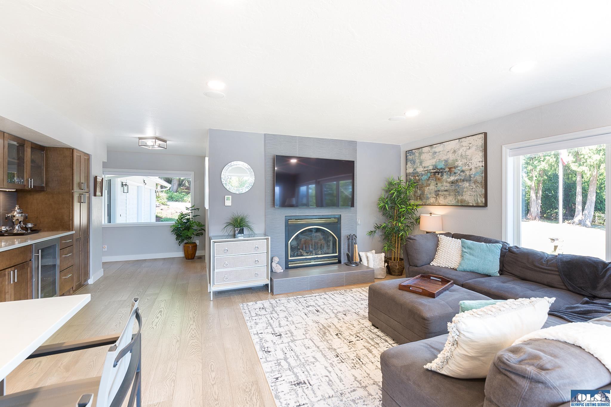 Port Angeles, Washington, 98363, United States, 4 Bedrooms Bedrooms, ,5 BathroomsBathrooms,Residential,For Sale,1905909