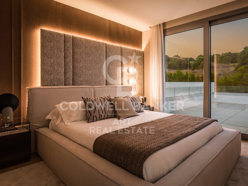 Estepona, Andalusia, ES, 5 Bedrooms Bedrooms, ,5 BathroomsBathrooms,Residential,For Sale,1826458