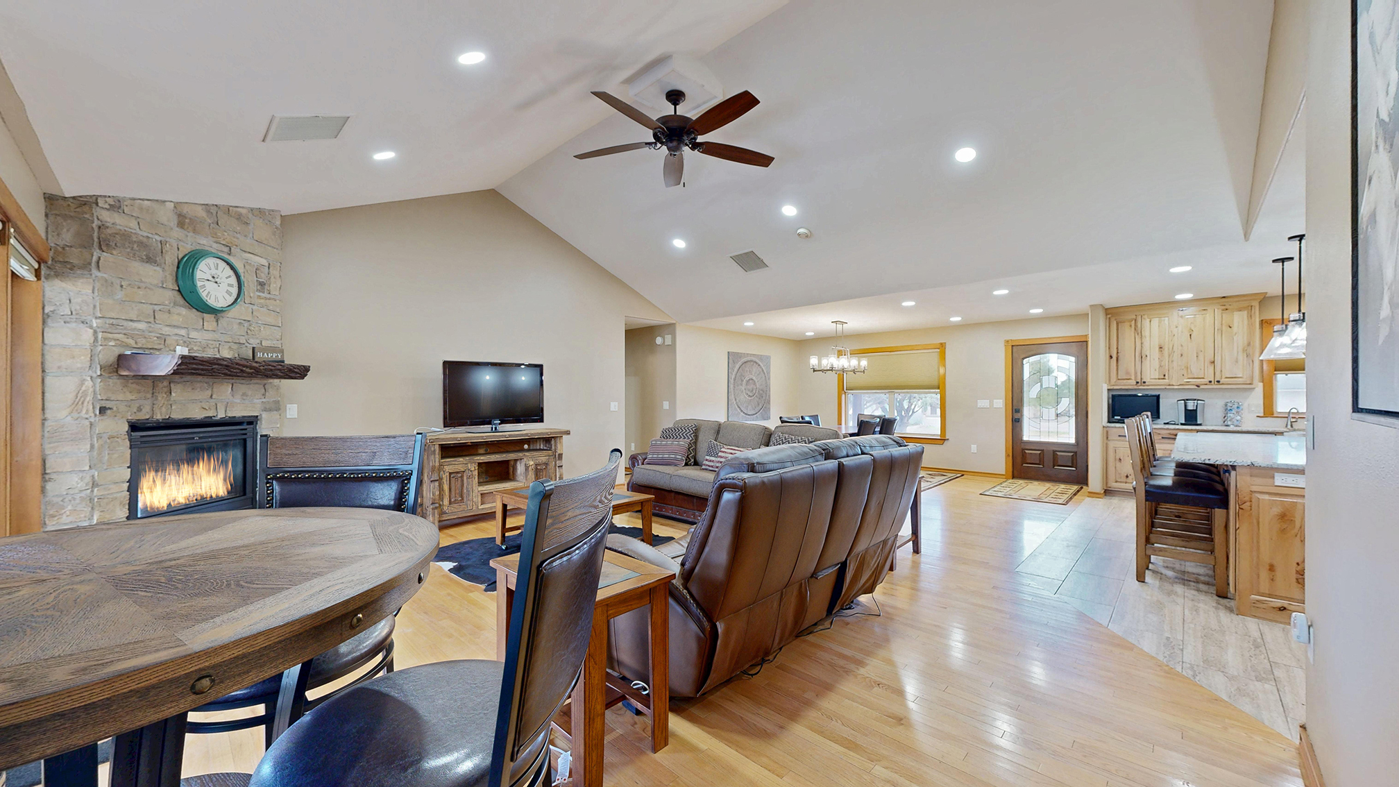 Alto, New Mexico, 88312, United States, 3 Bedrooms Bedrooms, ,2 BathroomsBathrooms,Residential,For Sale,1891048