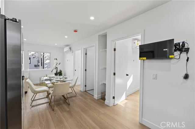 Los Angeles, California, 90044, United States, ,Residential,For Sale,1997733