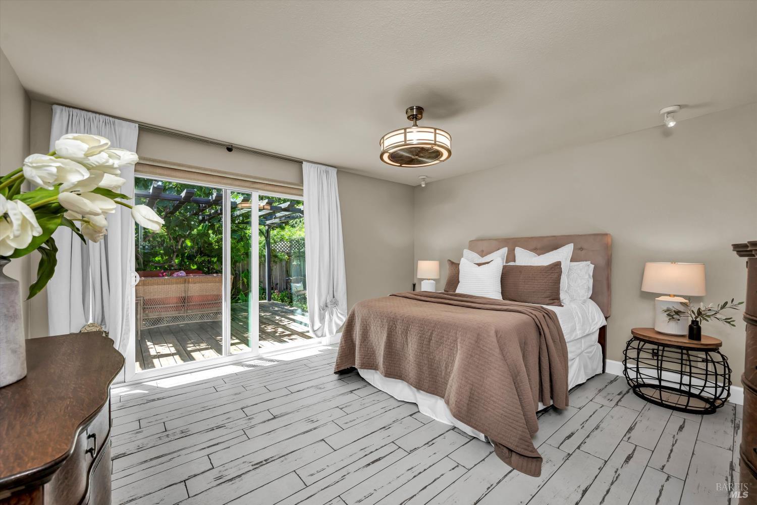 Napa, California, 94558, United States, 4 Bedrooms Bedrooms, ,2 BathroomsBathrooms,Residential,For Sale,1926171