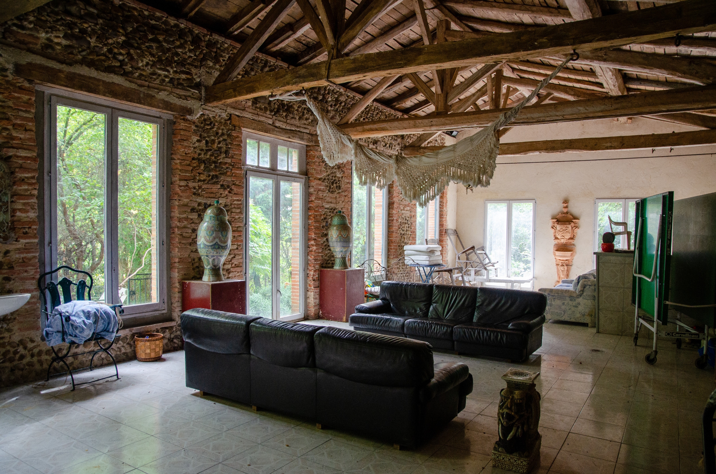  Castle XVIII with theatre and caretaker