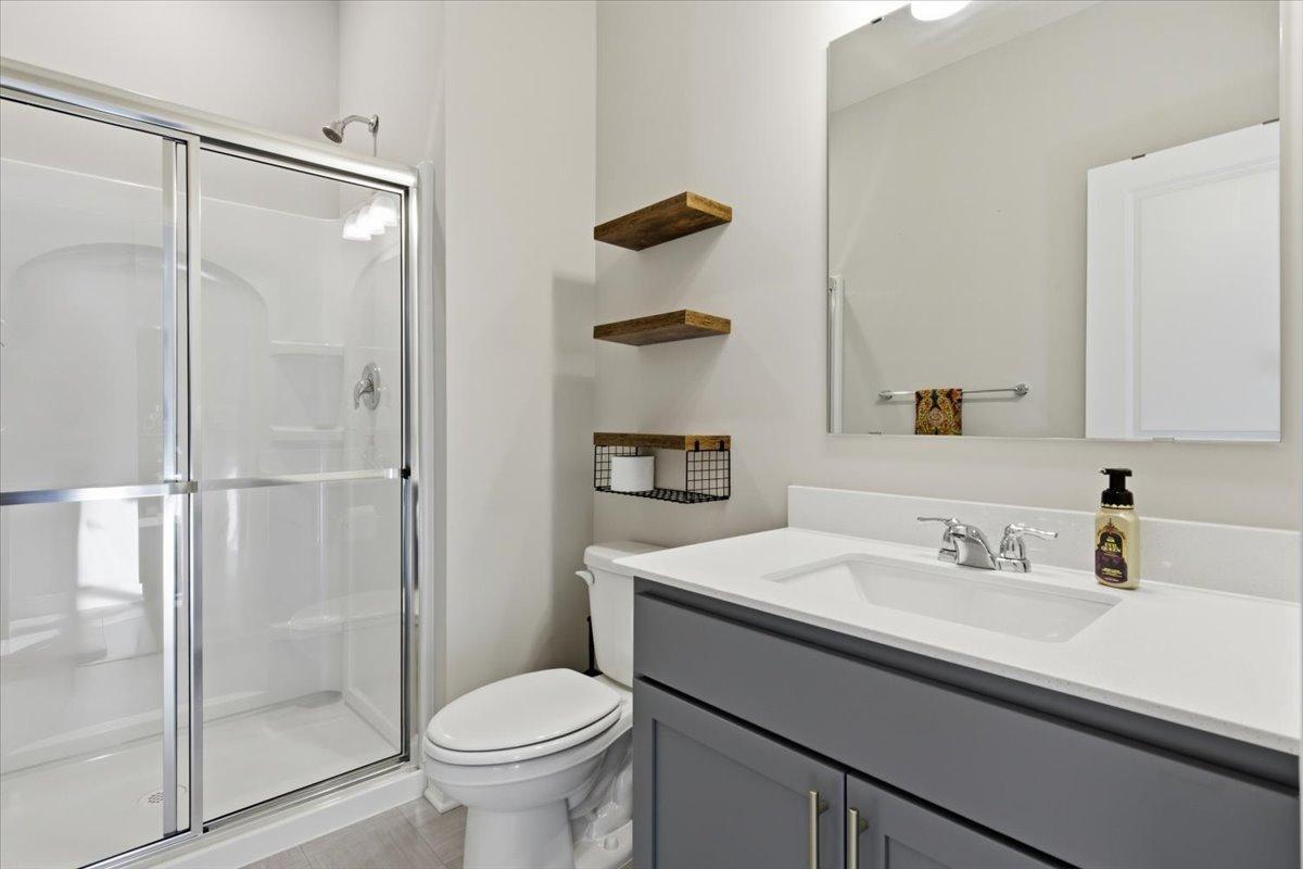 Prior Lake, Minnesota, 55352, United States, 5 Bedrooms Bedrooms, ,2 BathroomsBathrooms,Residential,For Sale,2000604