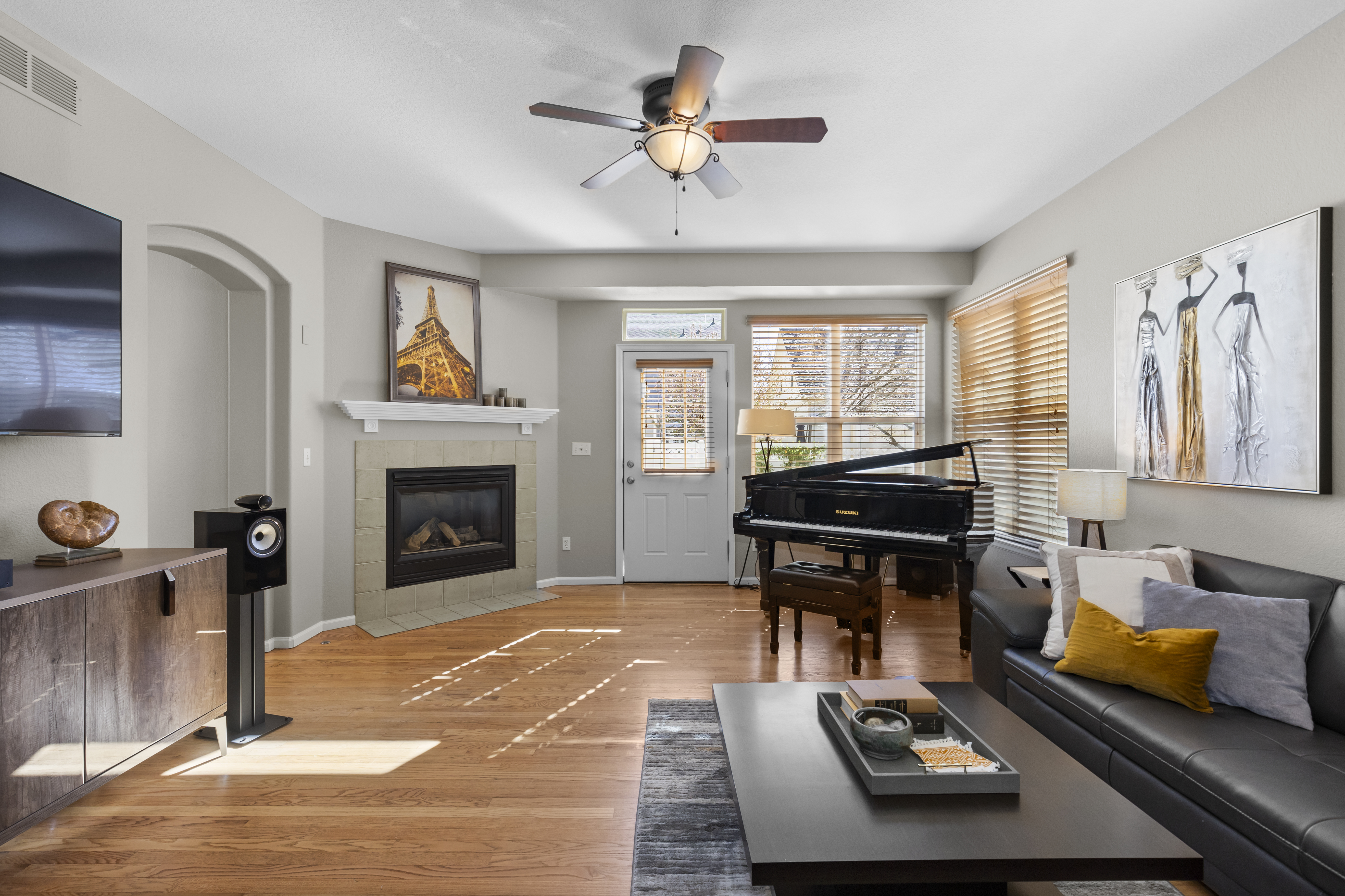  PRIME LOWRY LOCATION  UPDATED & METICULOUSLY MAINTAINED - 物件實景