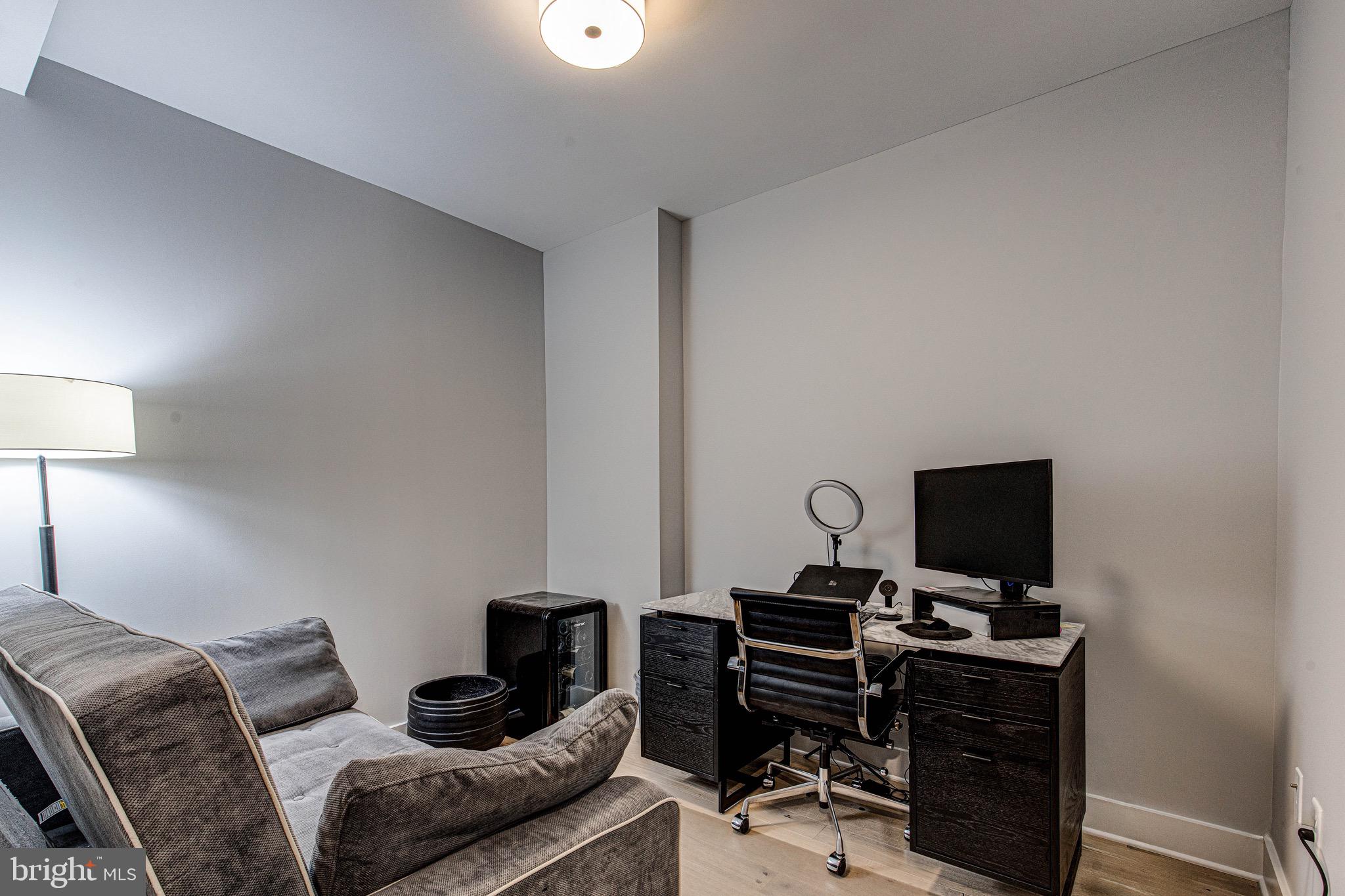 Washington, District of Columbia, 20003, United States, 2 Bedrooms Bedrooms, ,1 BathroomBathrooms,Residential,For Sale,1895194
