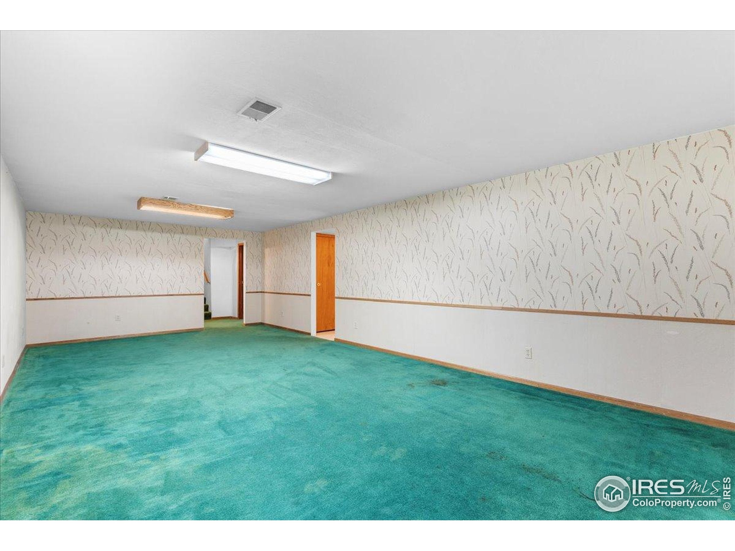 Loveland, Colorado, 80538, United States, 5 Bedrooms Bedrooms, ,1 BathroomBathrooms,Residential,For Sale,1988384