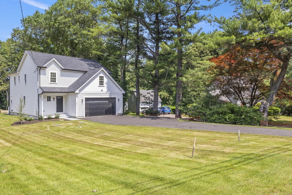 Attleboro, Massachusetts, 02703, United States, 4 Bedrooms Bedrooms, ,3 BathroomsBathrooms,Residential,For Sale,1924385