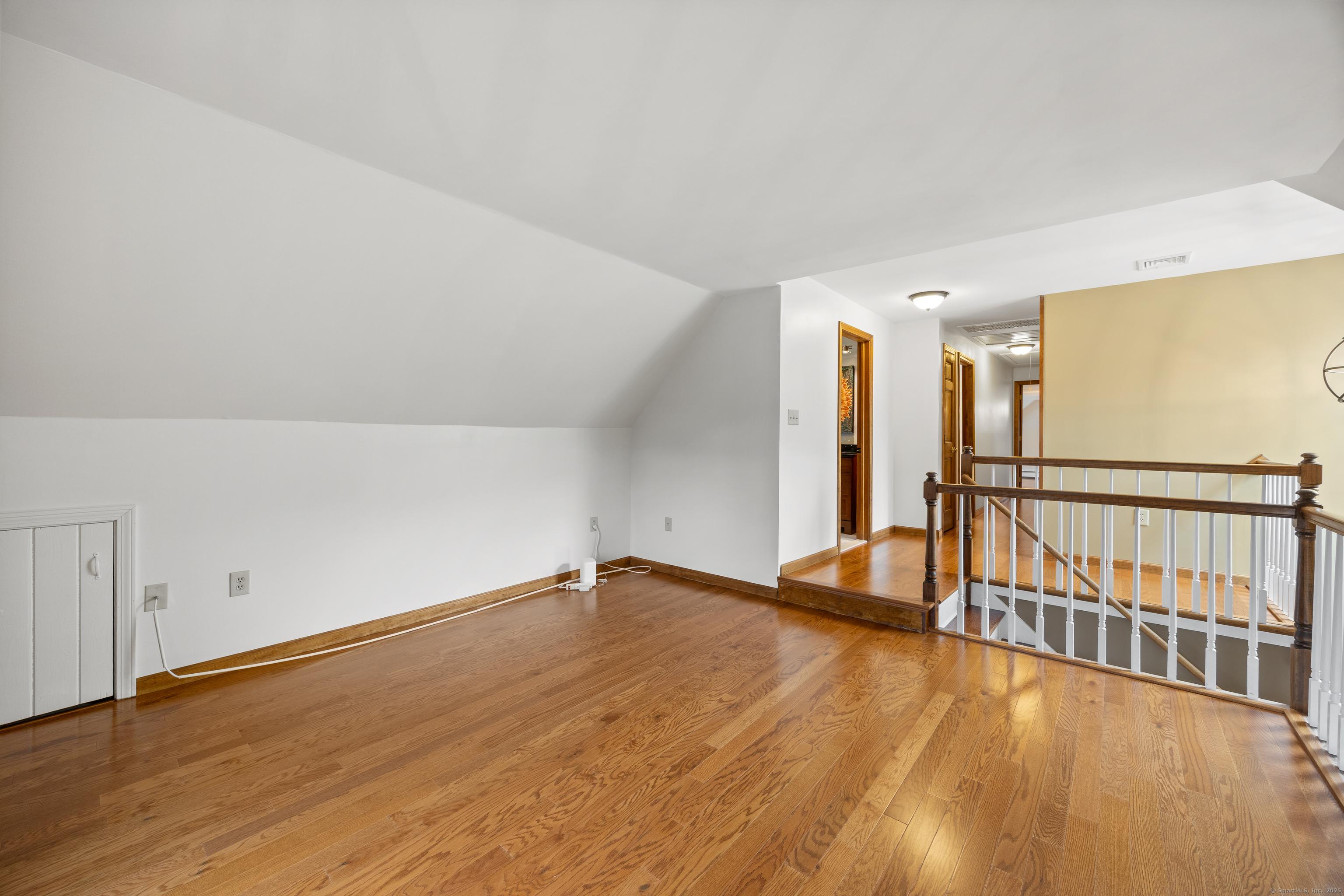 Southington, Connecticut, 06489, United States, 3 Bedrooms Bedrooms, ,3 BathroomsBathrooms,Residential,For Sale,1935376