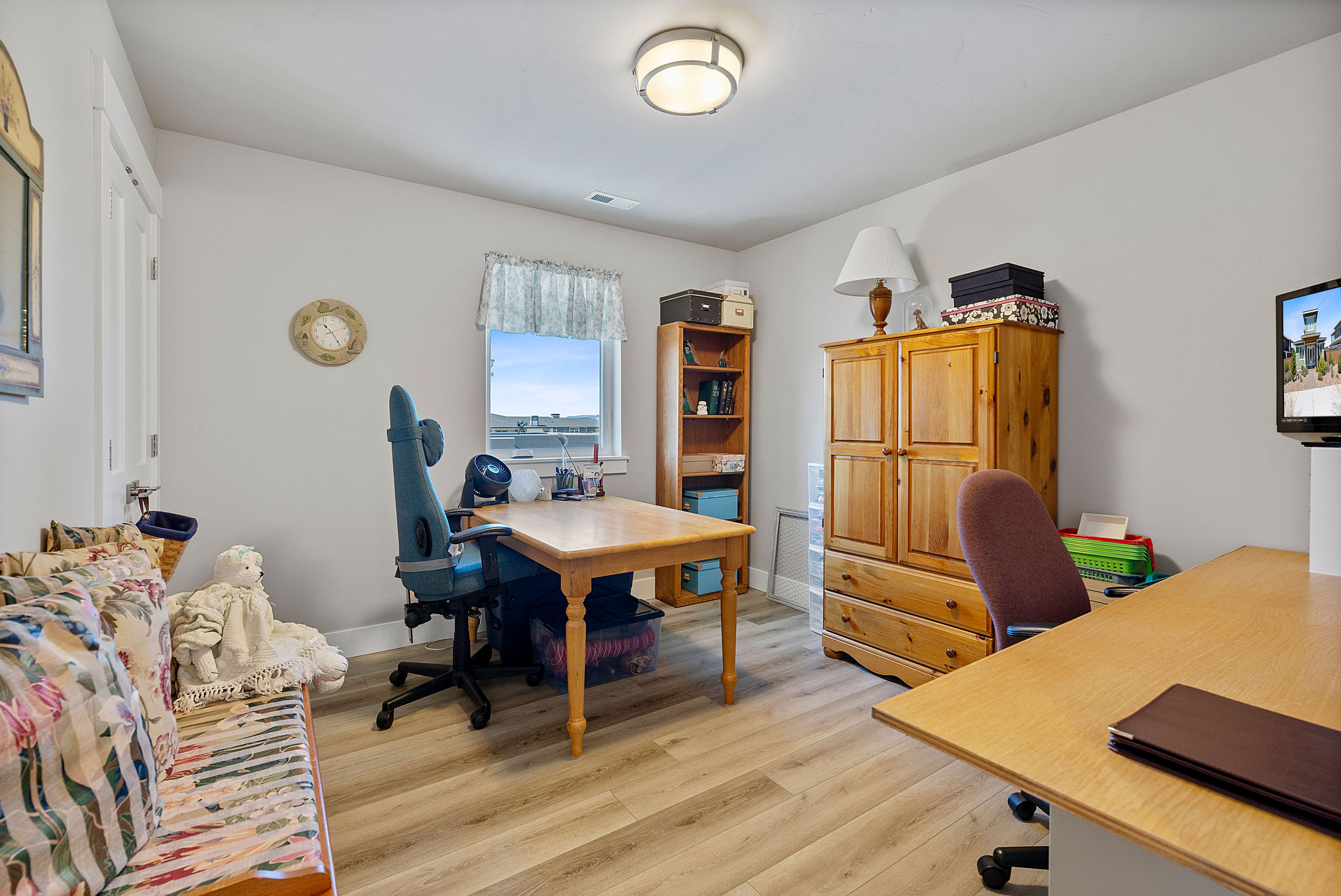 Redmond, Oregon, 97756, United States, 3 Bedrooms Bedrooms, ,3 BathroomsBathrooms,Residential,For Sale,1896821
