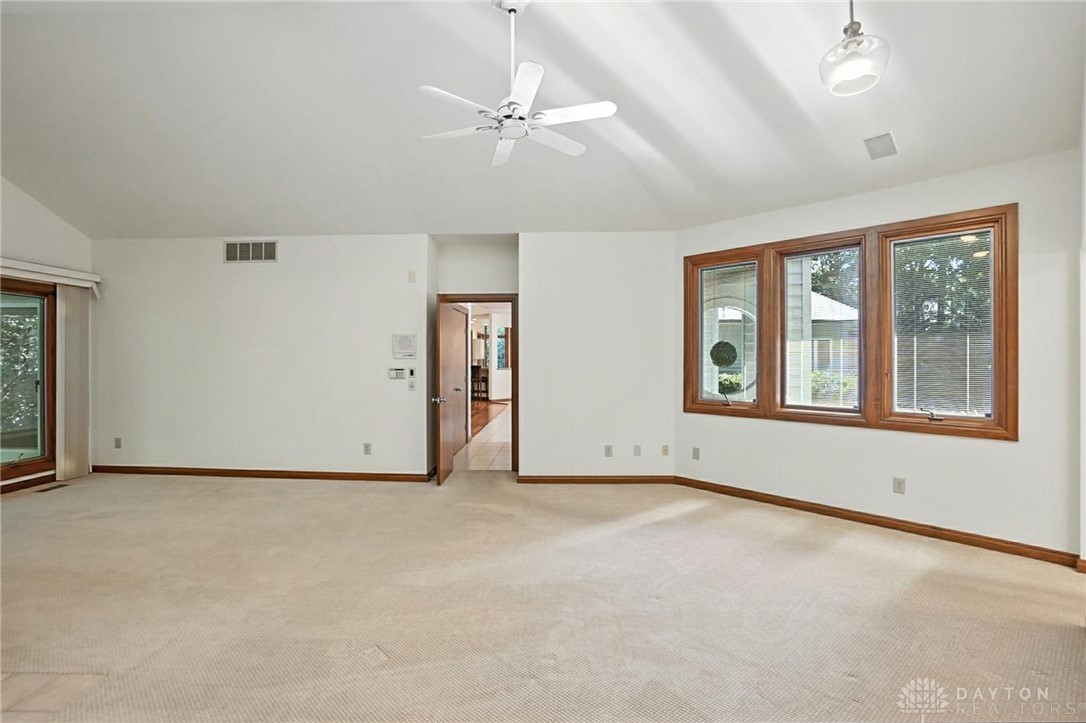Sugarcreek Twp, Ohio, 45440, United States, 4 Bedrooms Bedrooms, ,5 BathroomsBathrooms,Residential,For Sale,1902150
