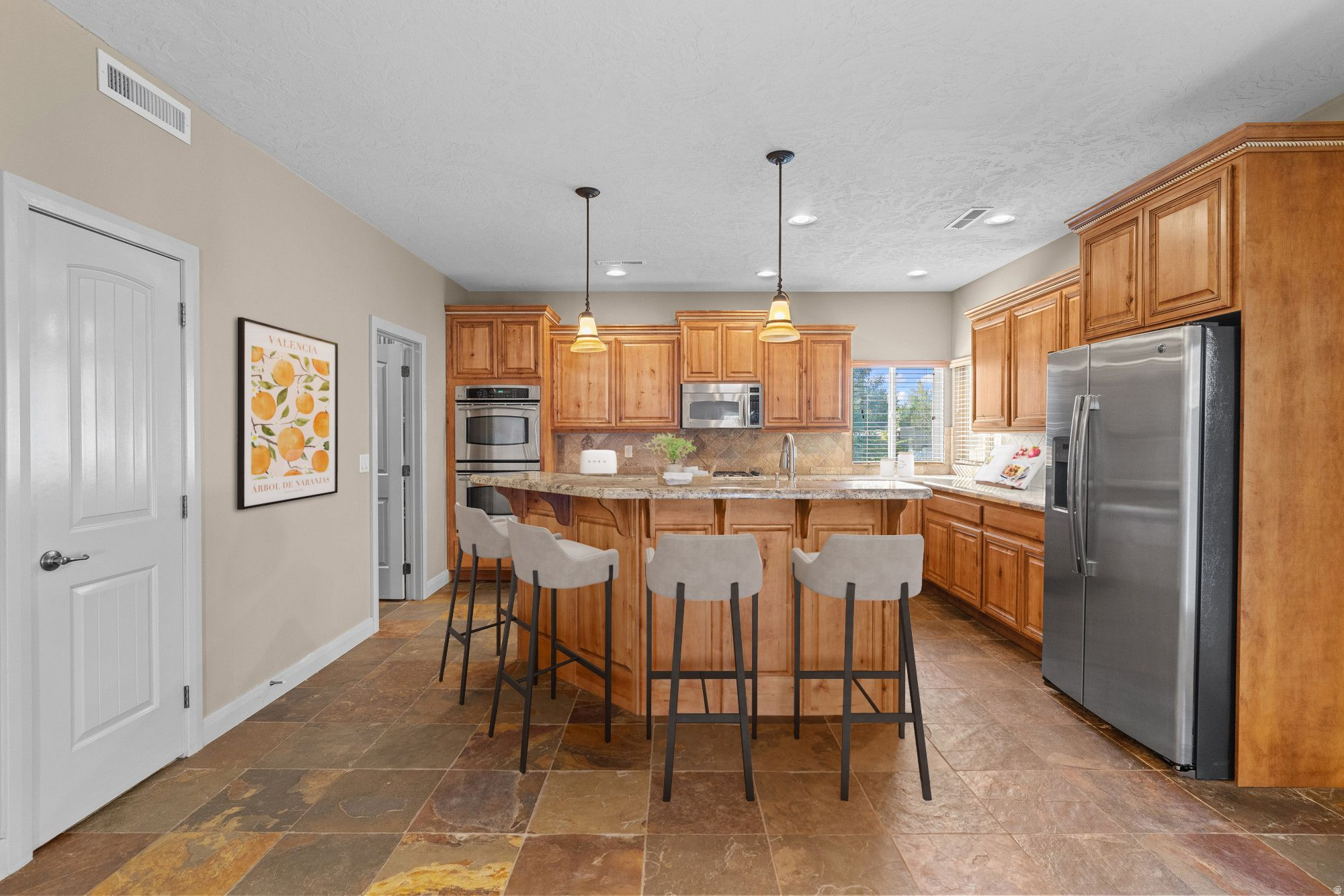 Santa Clara, Utah, 84765, United States, 4 Bedrooms Bedrooms, ,3 BathroomsBathrooms,Residential,For Sale,1992069