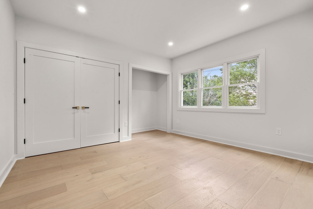Brookline, Massachusetts, 02445, United States, 5 Bedrooms Bedrooms, ,5 BathroomsBathrooms,Residential,For Sale,1940156