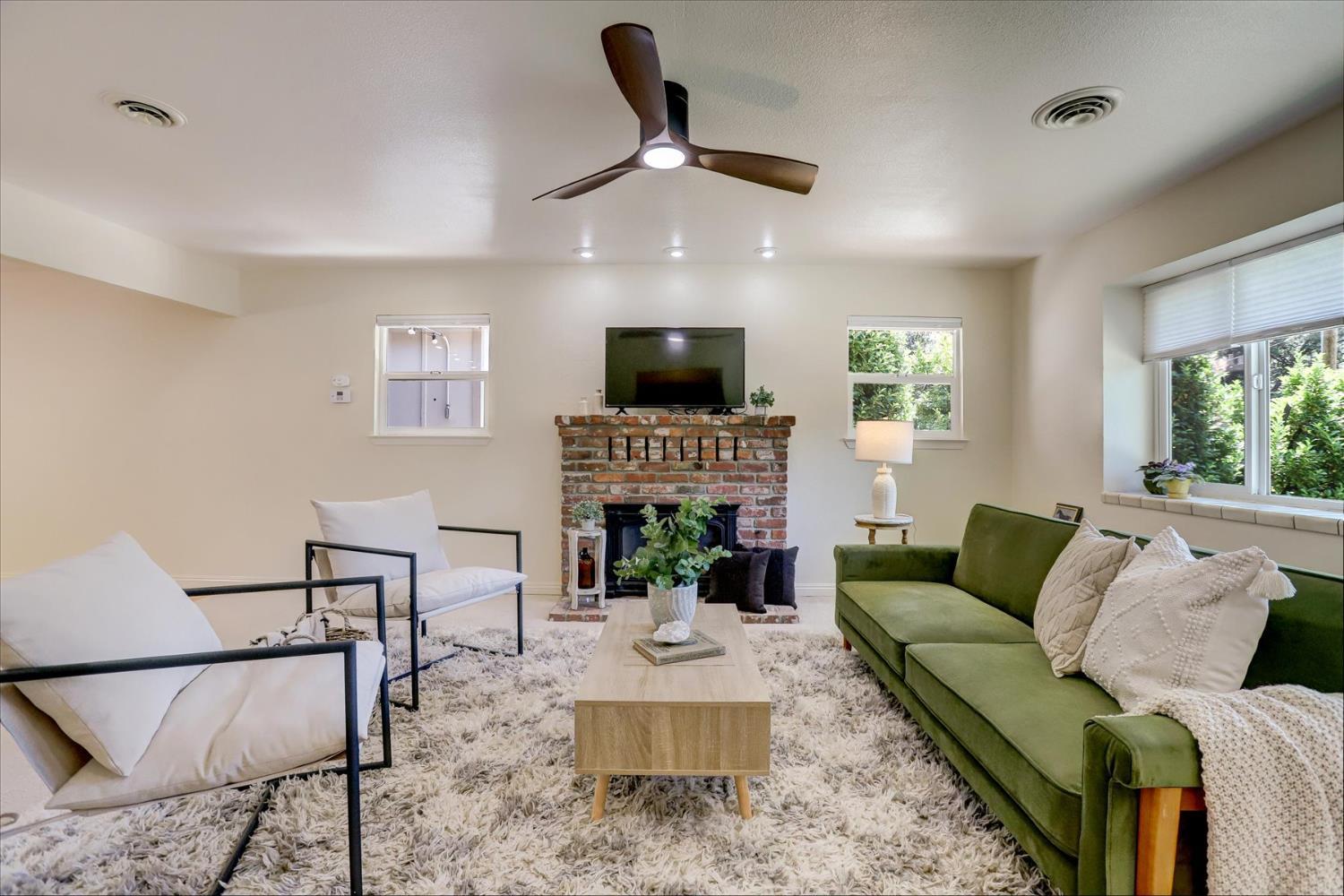 Nevada City, California, 95959, United States, 3 Bedrooms Bedrooms, ,3 BathroomsBathrooms,Residential,For Sale,1858077