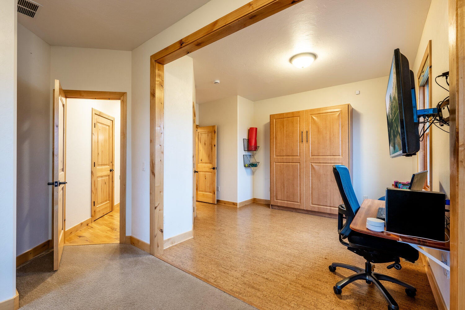 Sheridan, Wyoming, 82801, United States, 2 Bedrooms Bedrooms, ,2 BathroomsBathrooms,Residential,For Sale,2006254