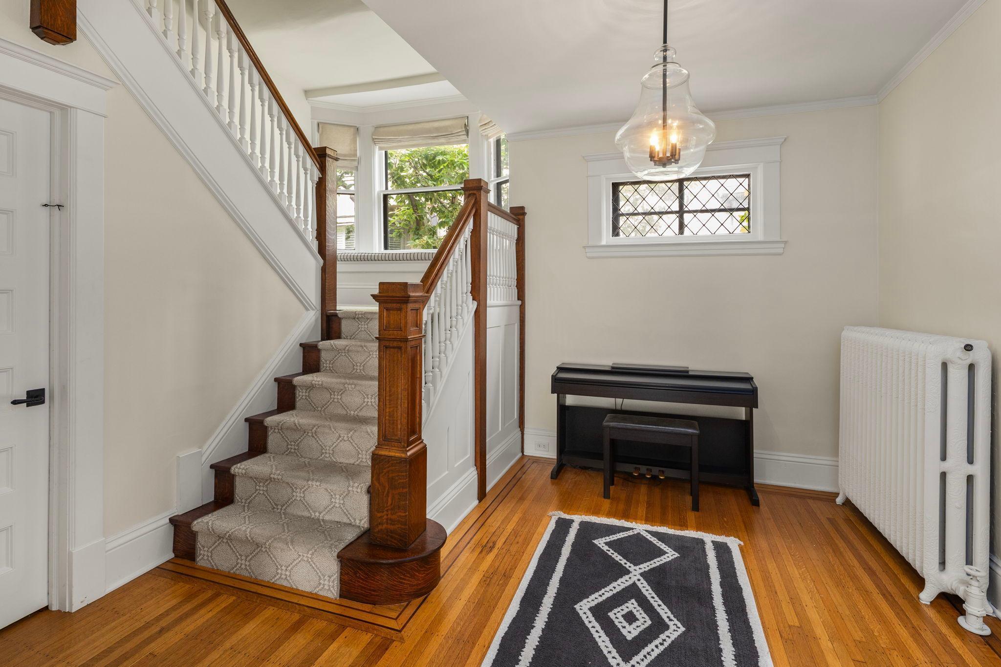 Minneapolis, Minnesota, 55403, United States, 3 Bedrooms Bedrooms, ,2 BathroomsBathrooms,Residential,For Sale,1901965