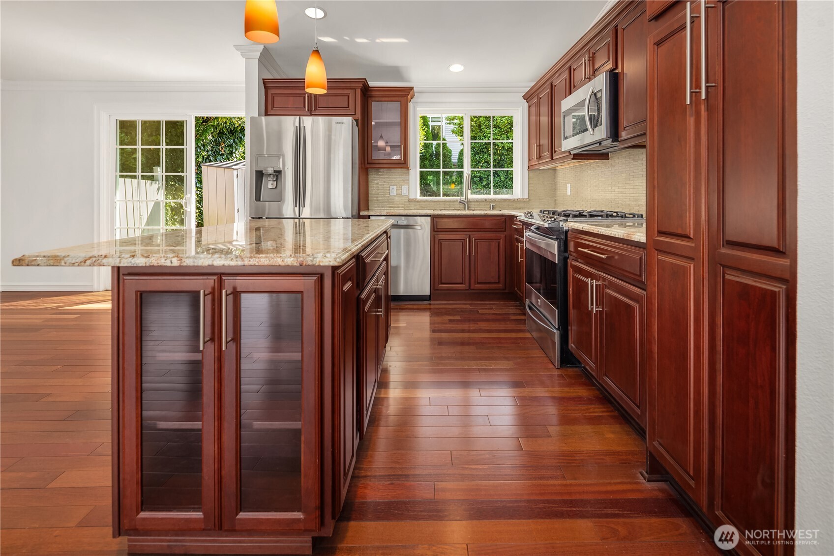 Kirkland, Washington, 98033, United States, 4 Bedrooms Bedrooms, ,2 BathroomsBathrooms,Residential,For Sale,1938855
