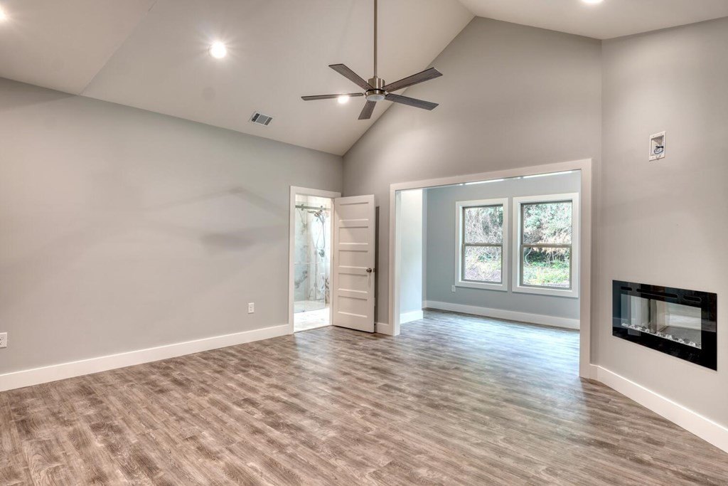 Hiawassee, Georgia, 30546, United States, 3 Bedrooms Bedrooms, ,3 BathroomsBathrooms,Residential,For Sale,1982647