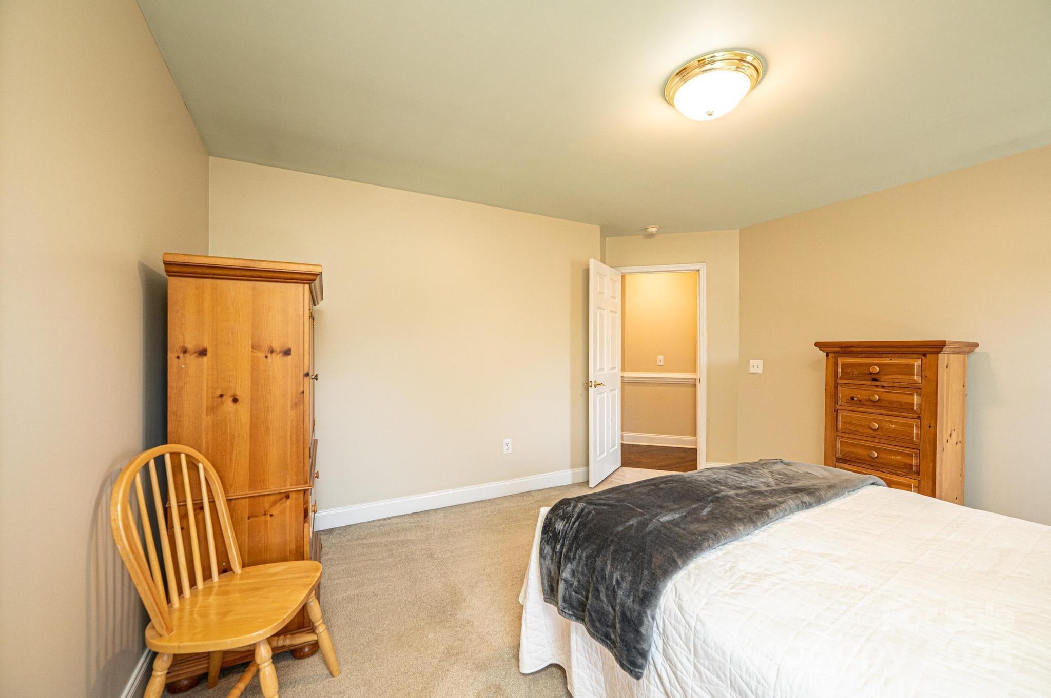 Hickory, North Carolina, 28601, United States, 5 Bedrooms Bedrooms, ,5 BathroomsBathrooms,Residential,For Sale,1758743