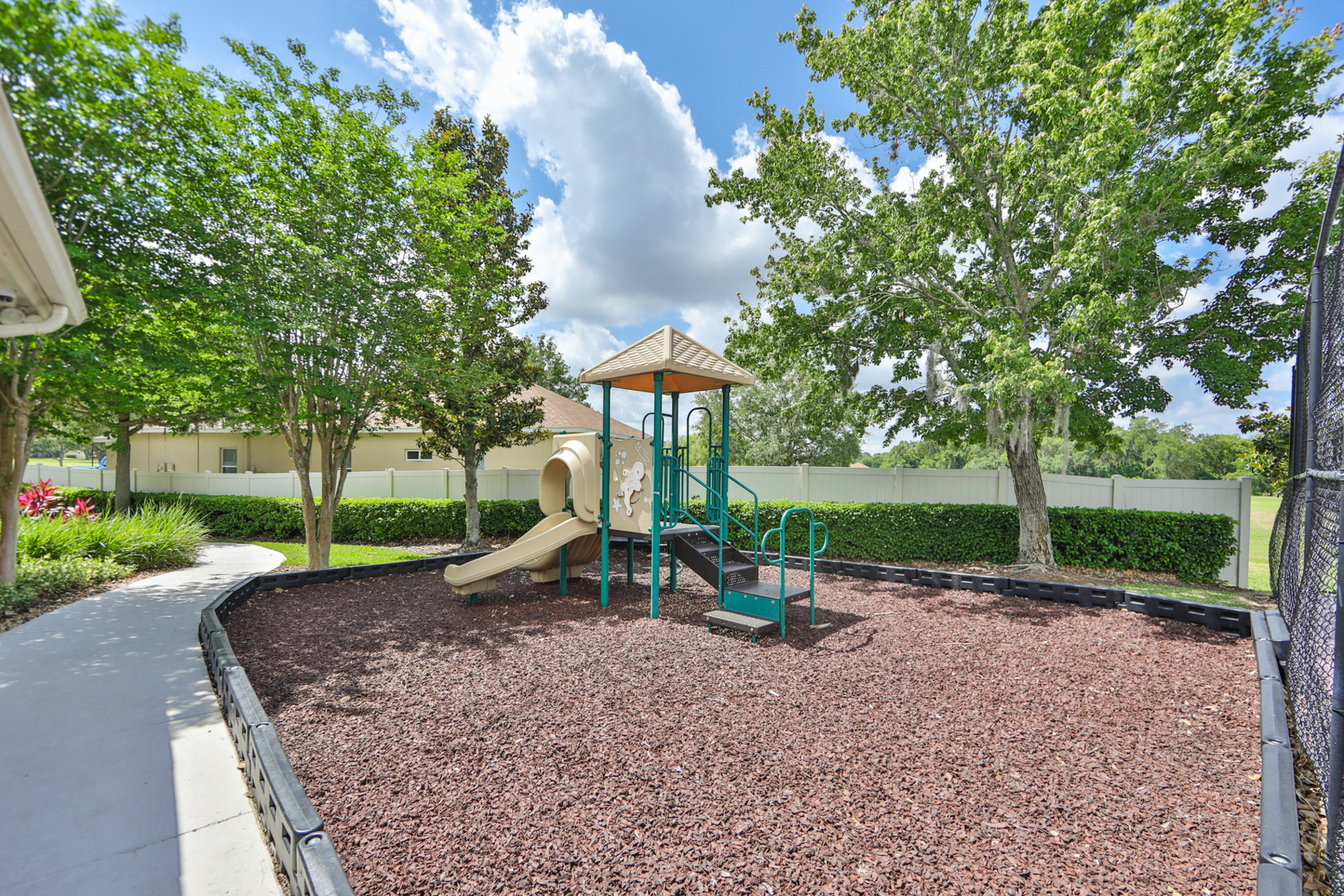 Valrico, Florida, 33594, United States, 4 Bedrooms Bedrooms, ,3 BathroomsBathrooms,Residential,For Sale,1974388