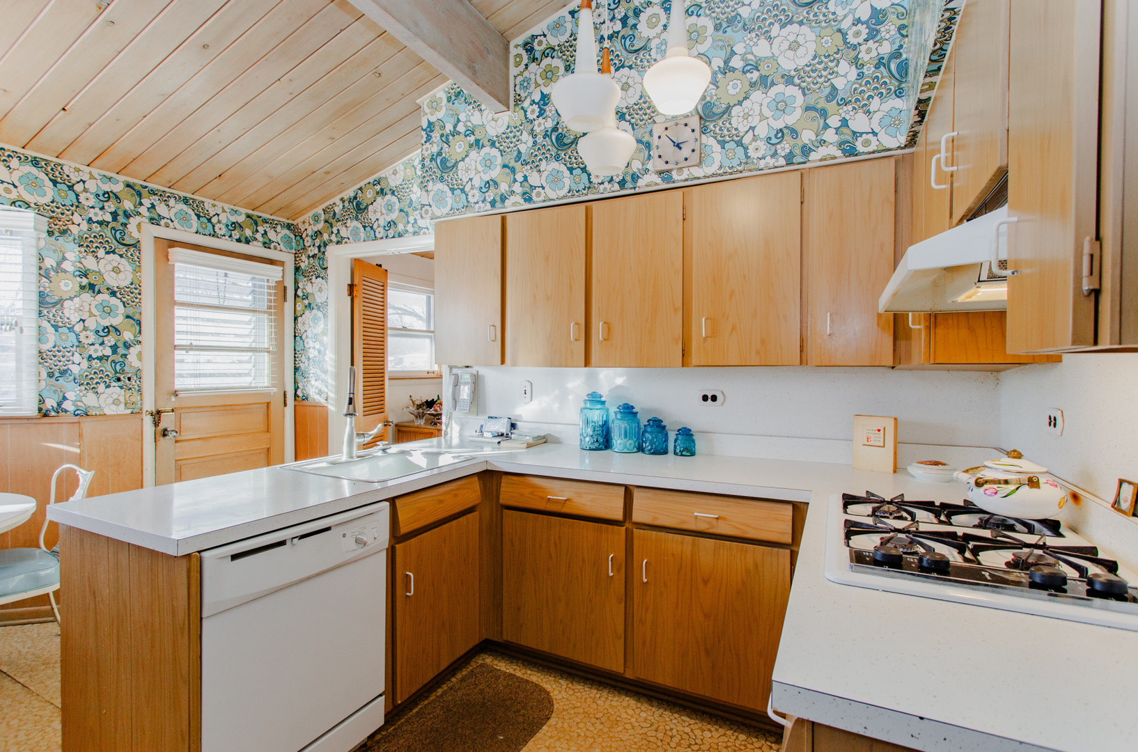 Wilmette, Illinois, 60091, United States, 3 Bedrooms Bedrooms, ,3 BathroomsBathrooms,Residential,For Sale,2013016